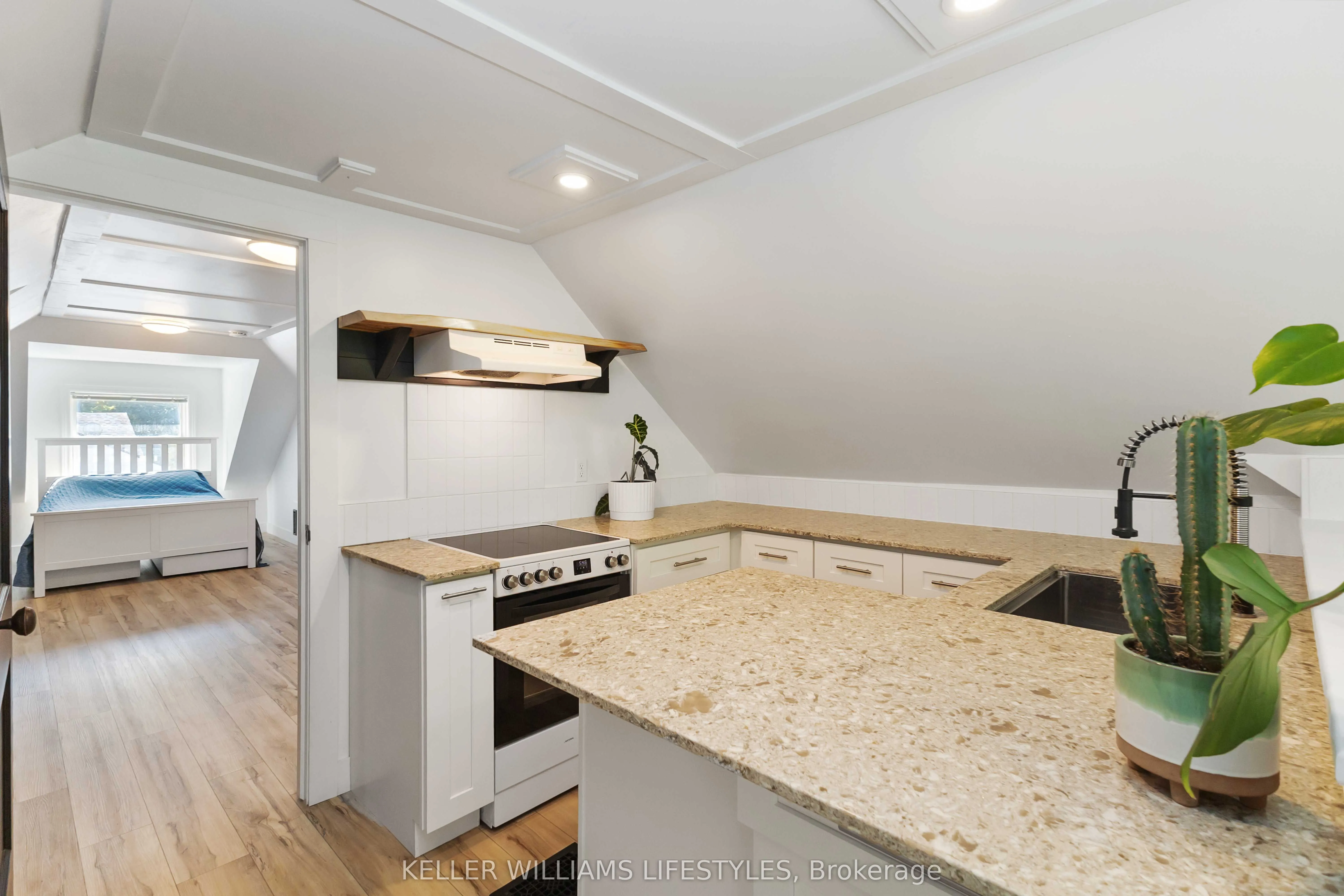 7 Cummings Avenue, #Upper