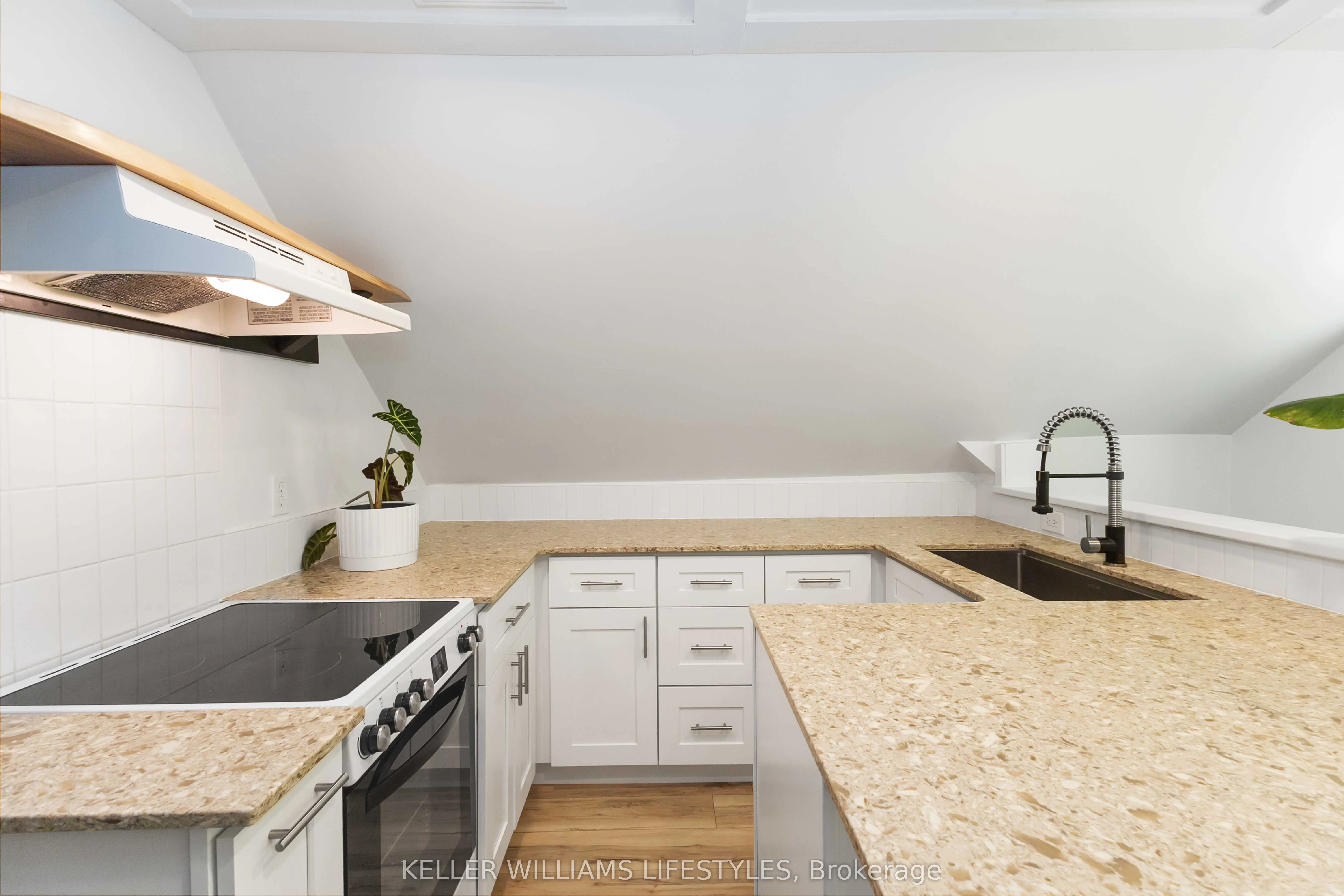 7 Cummings Avenue, #Upper