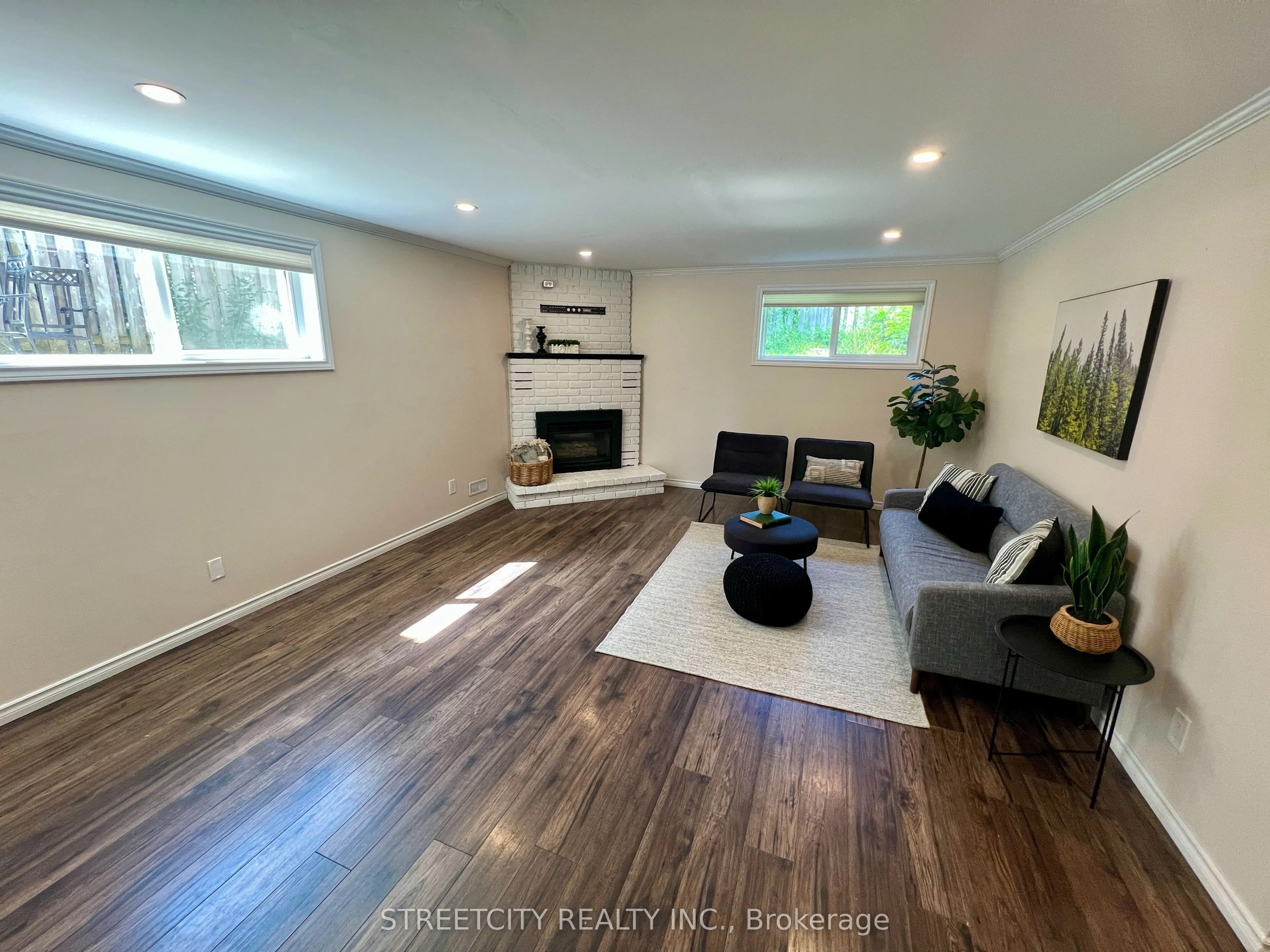 295 Walmer Grove