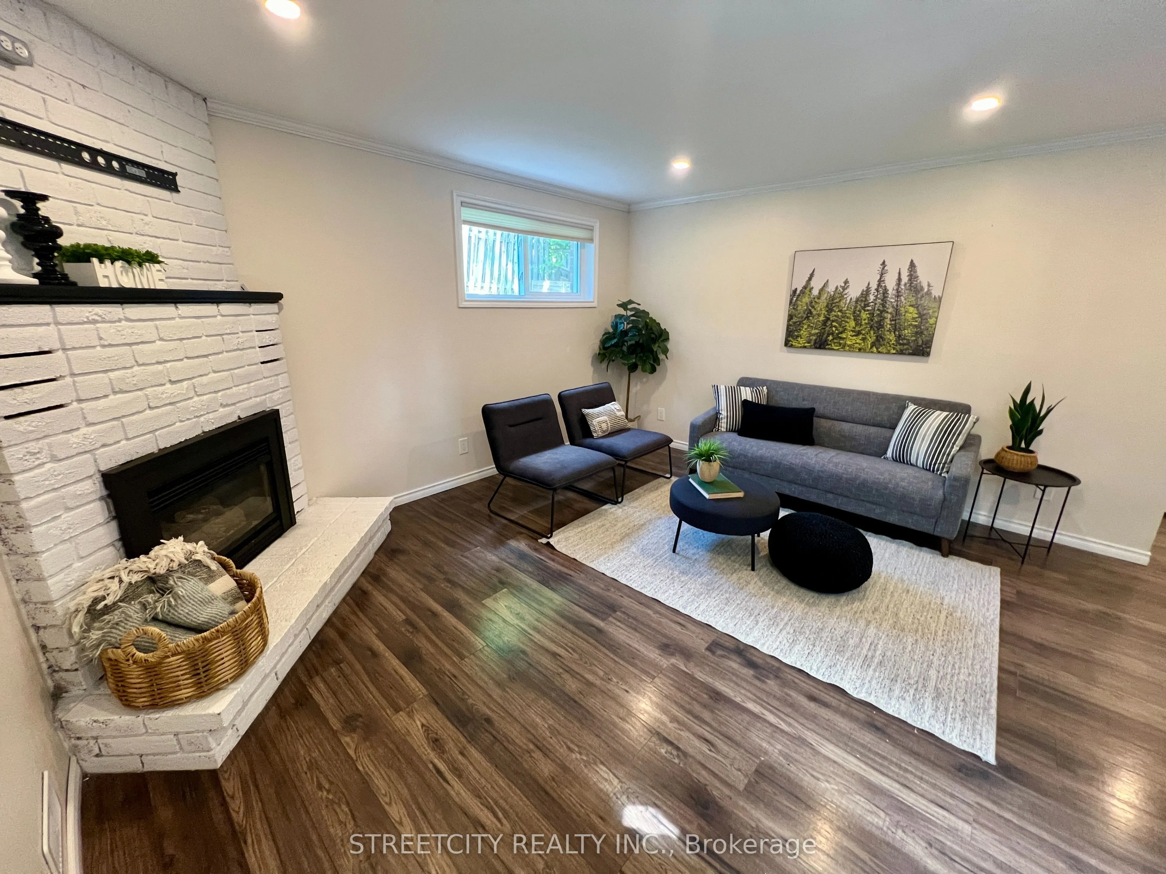 295 Walmer Grove