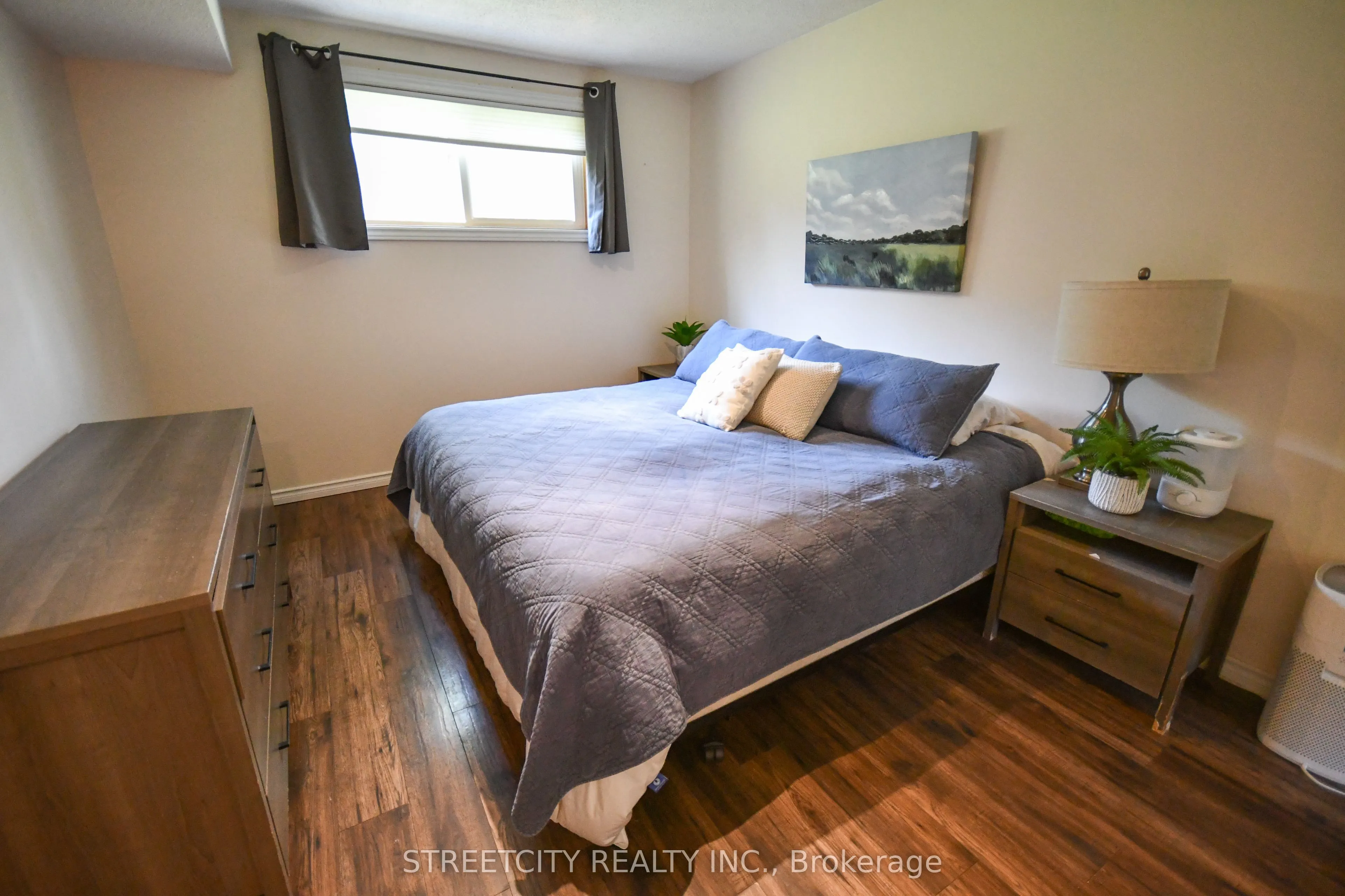 295 Walmer Grove