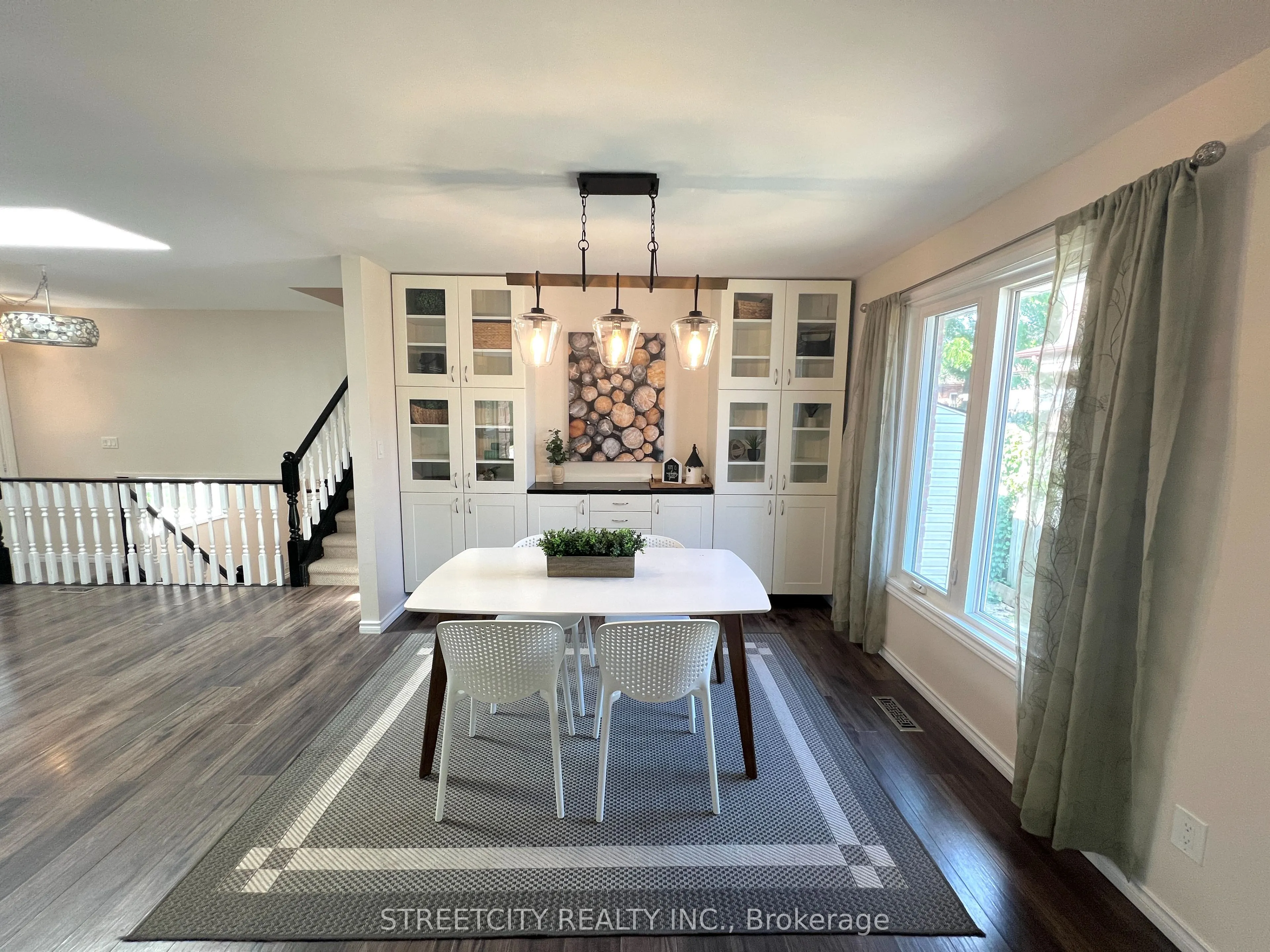 295 Walmer Grove