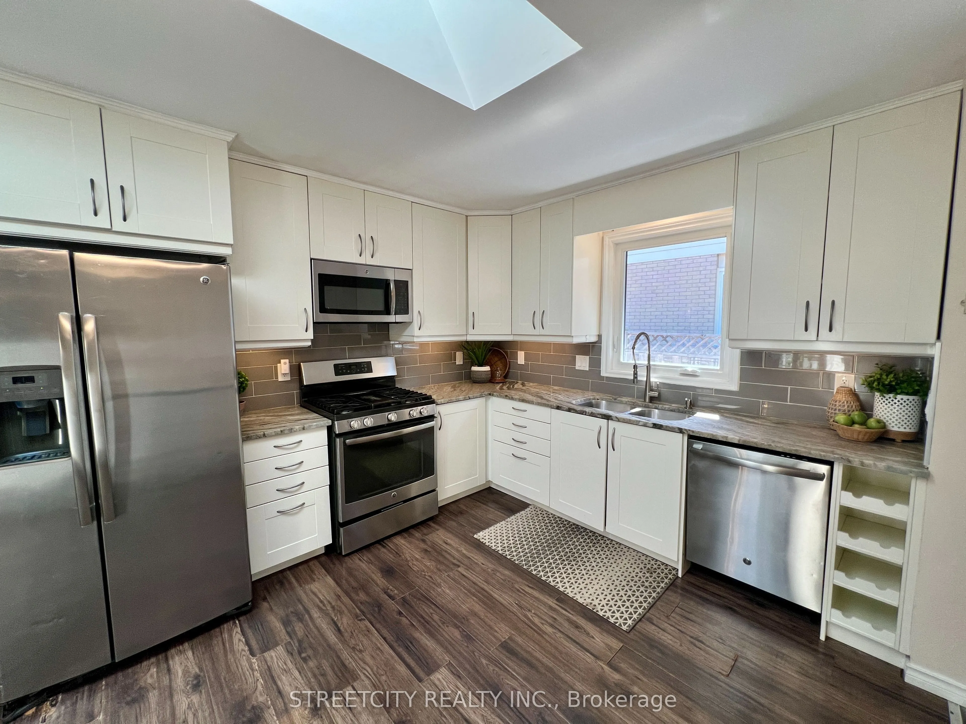 295 Walmer Grove