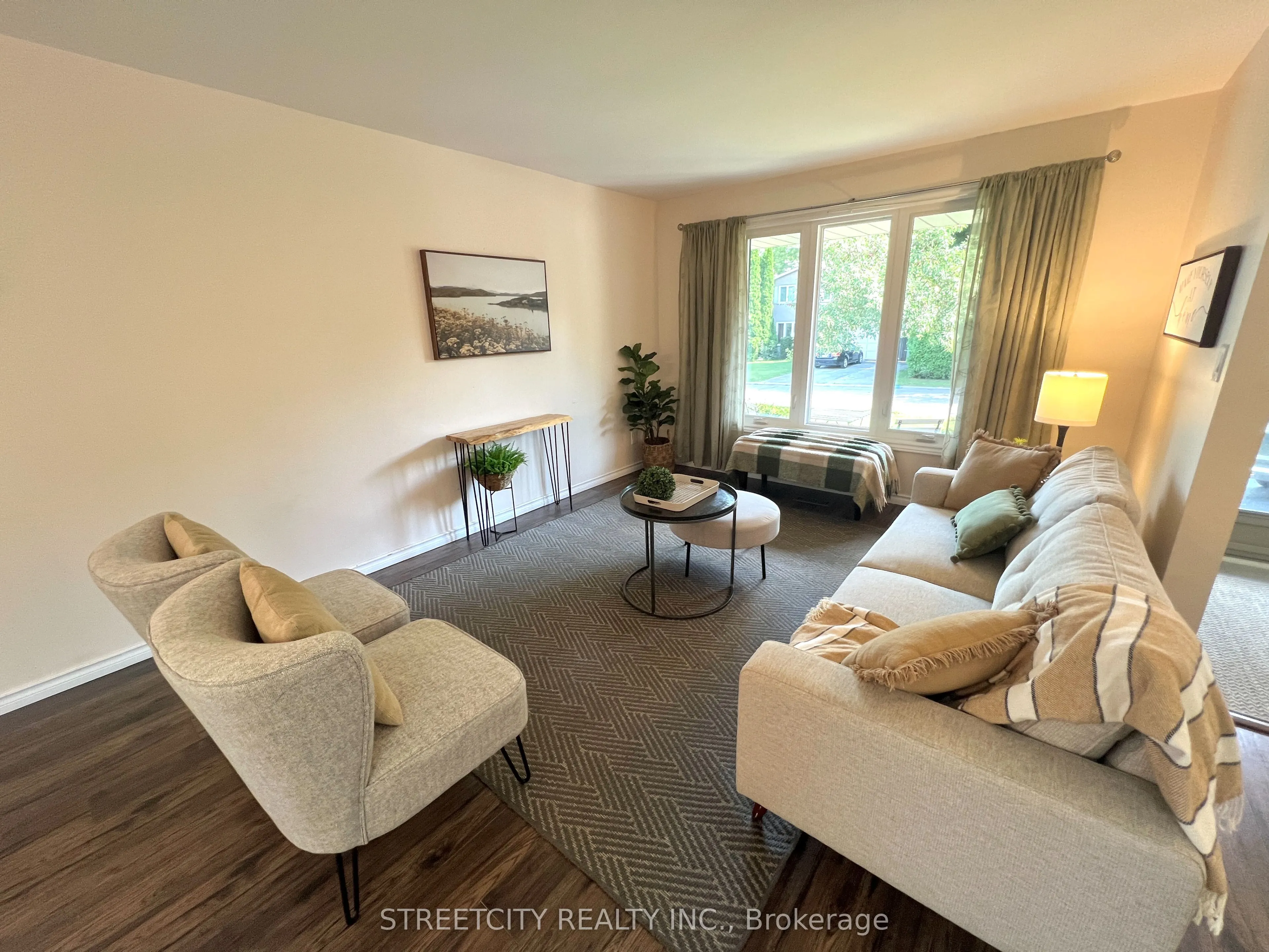 295 Walmer Grove