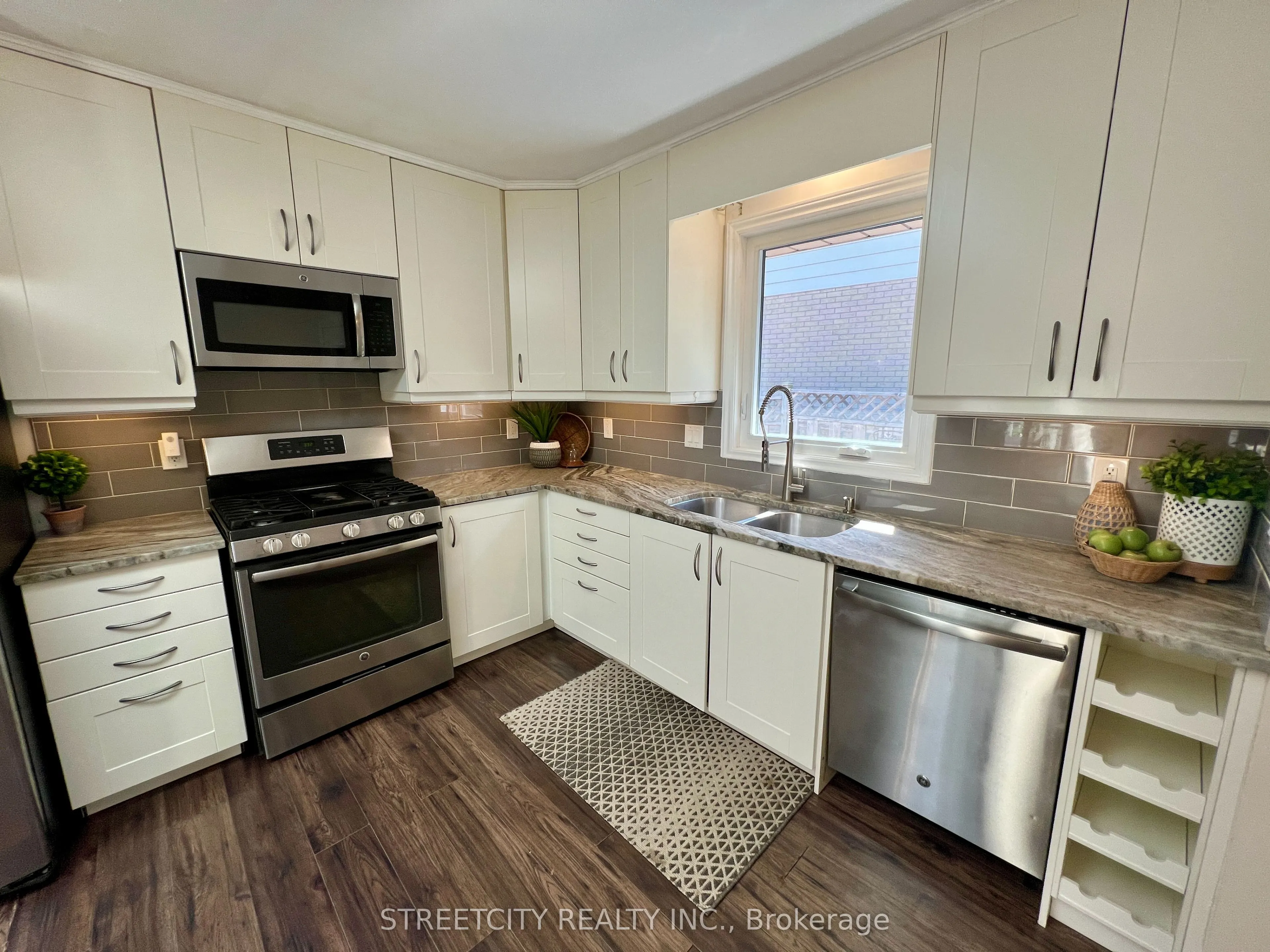 295 Walmer Grove