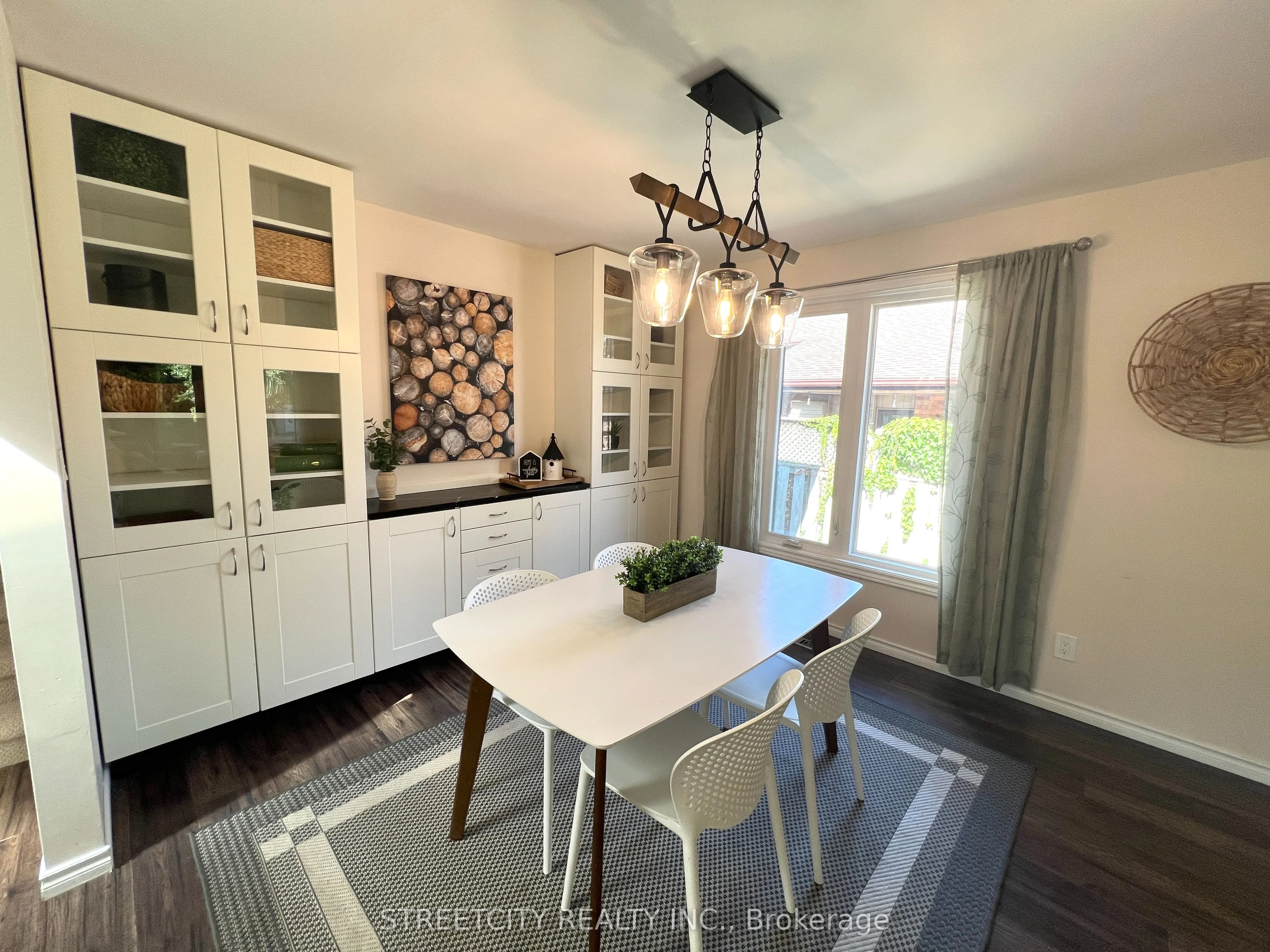 295 Walmer Grove