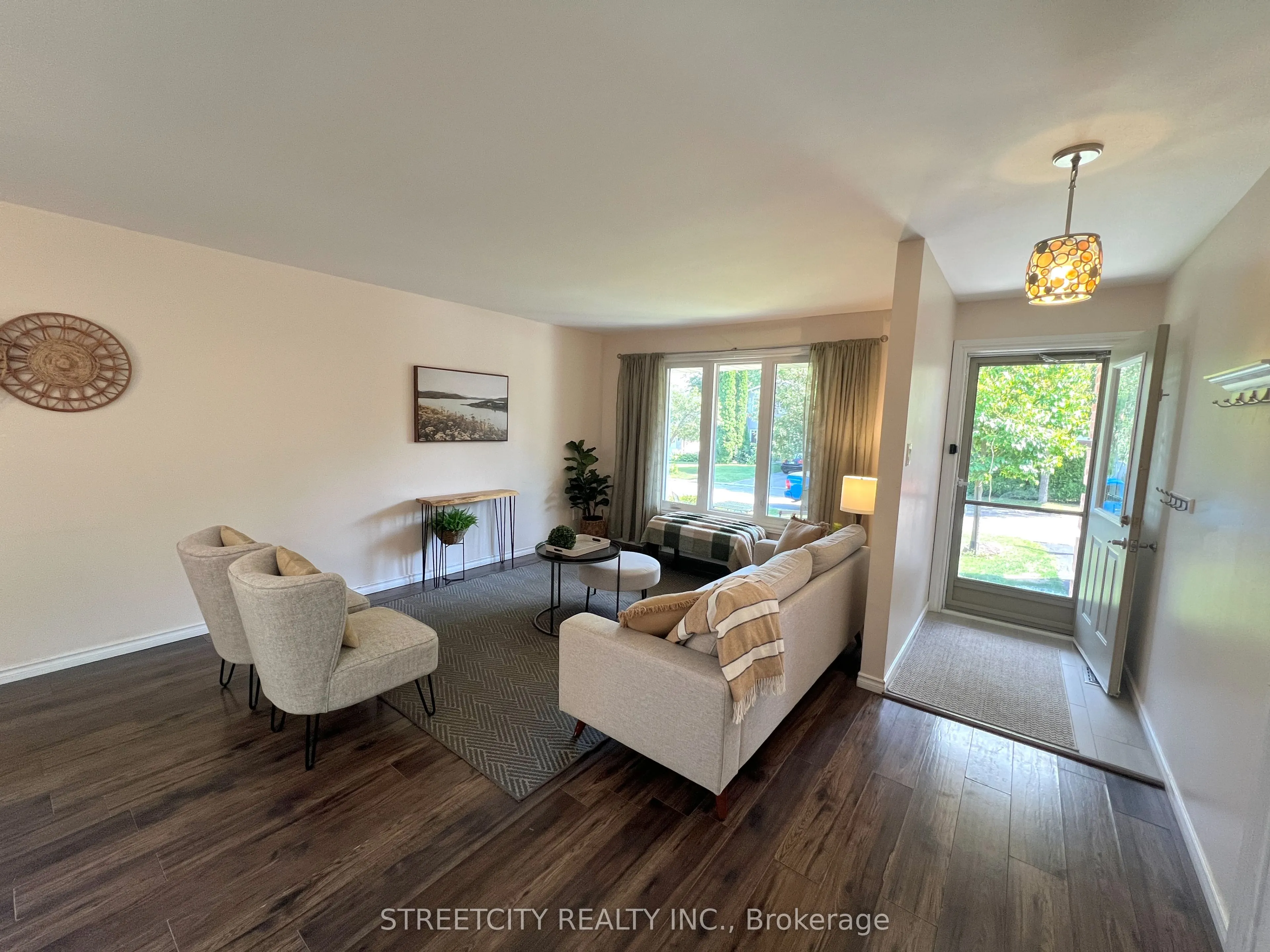 295 Walmer Grove