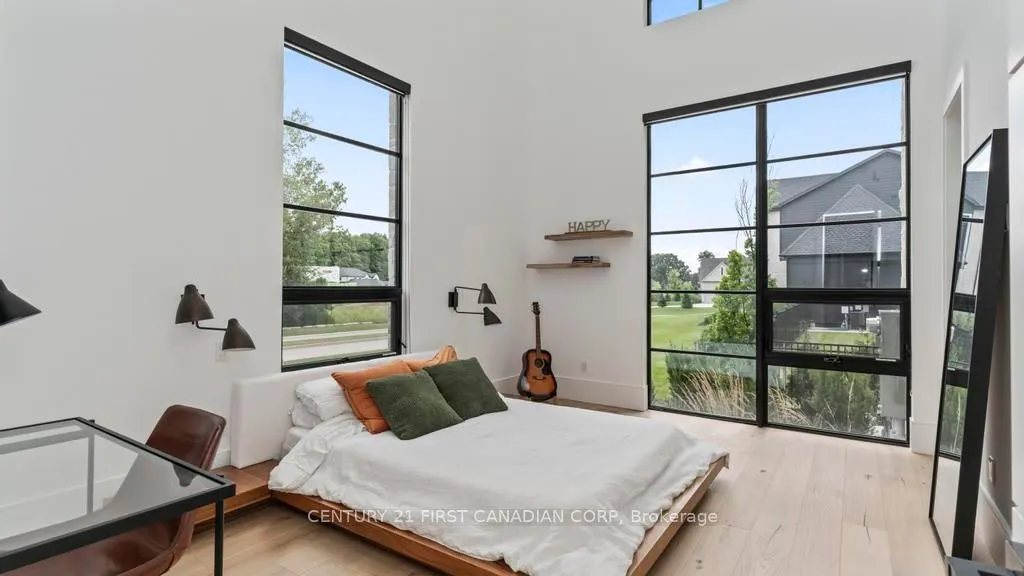 3819 Deer Trail