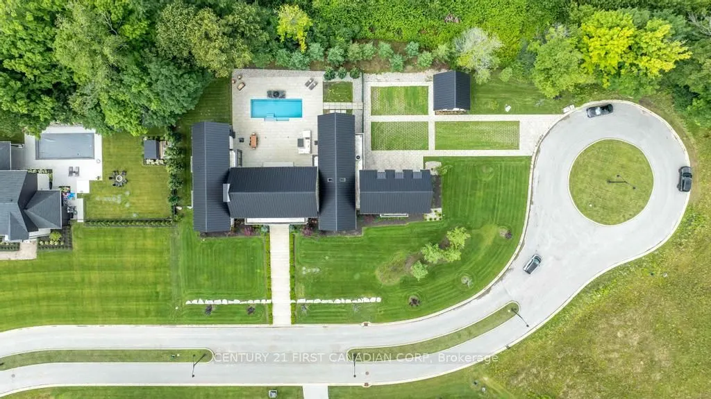 3819 Deer Trail