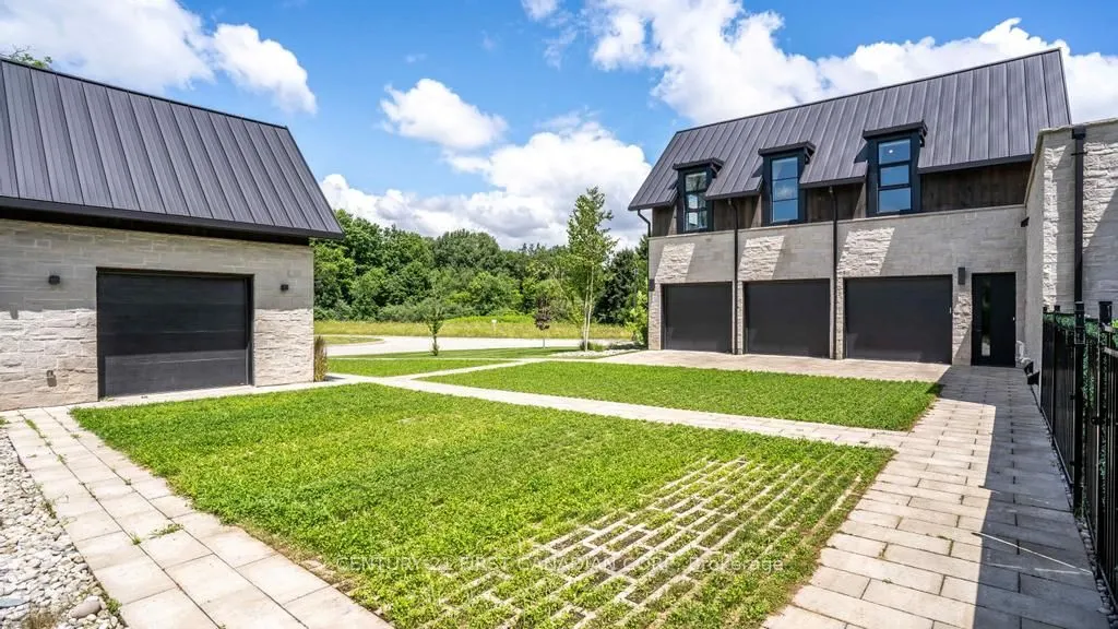 3819 Deer Trail
