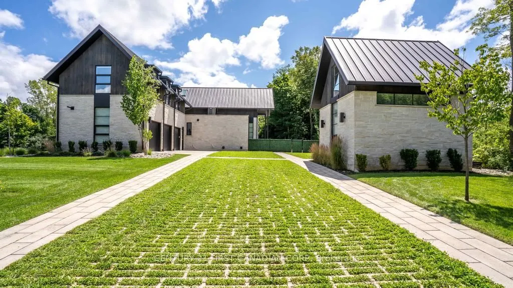 3819 Deer Trail
