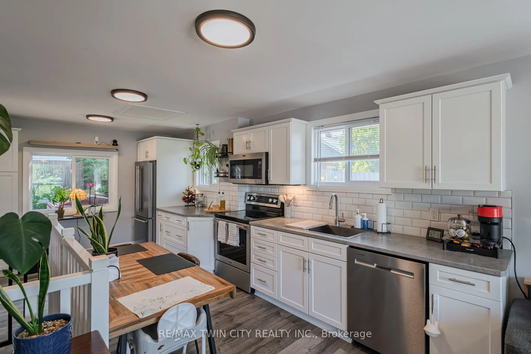 37 Twelfth Avenue