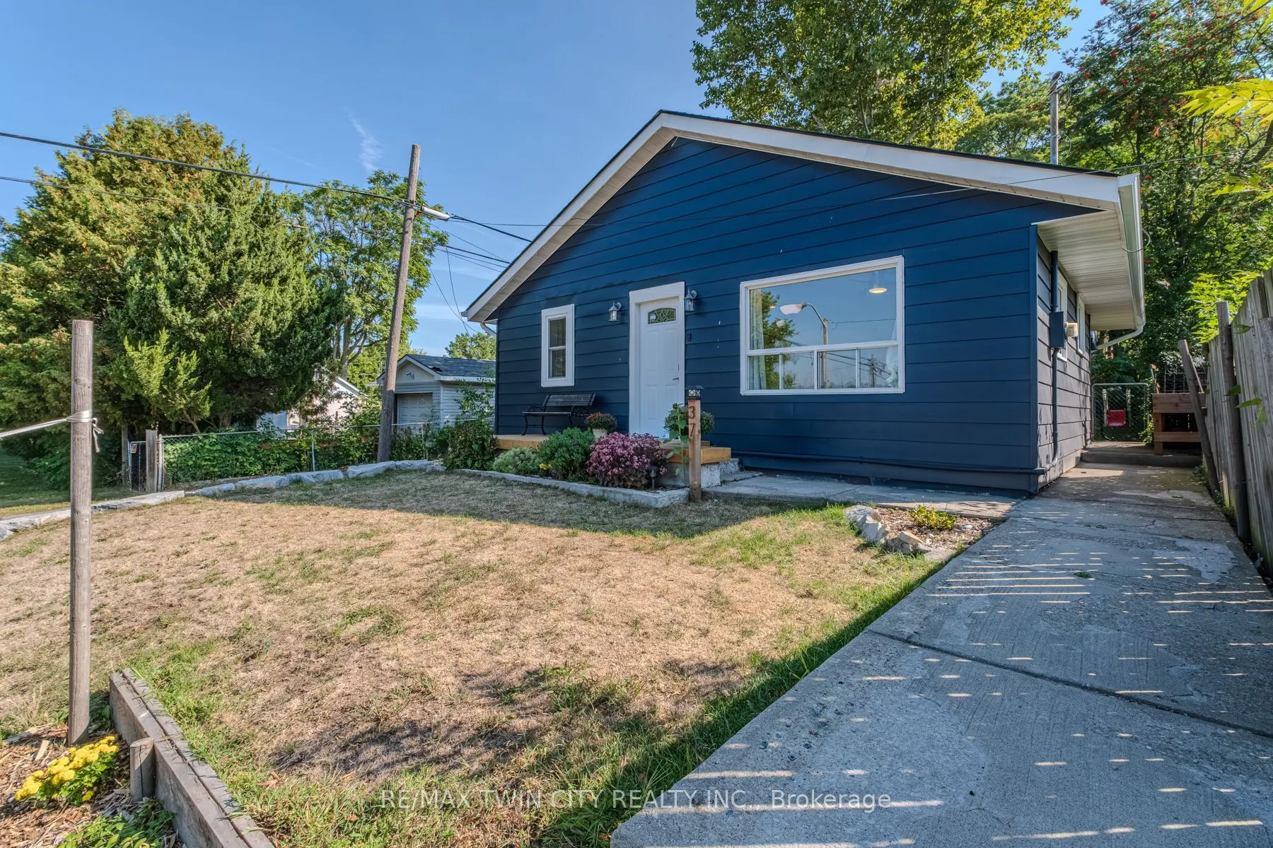 37 Twelfth Avenue