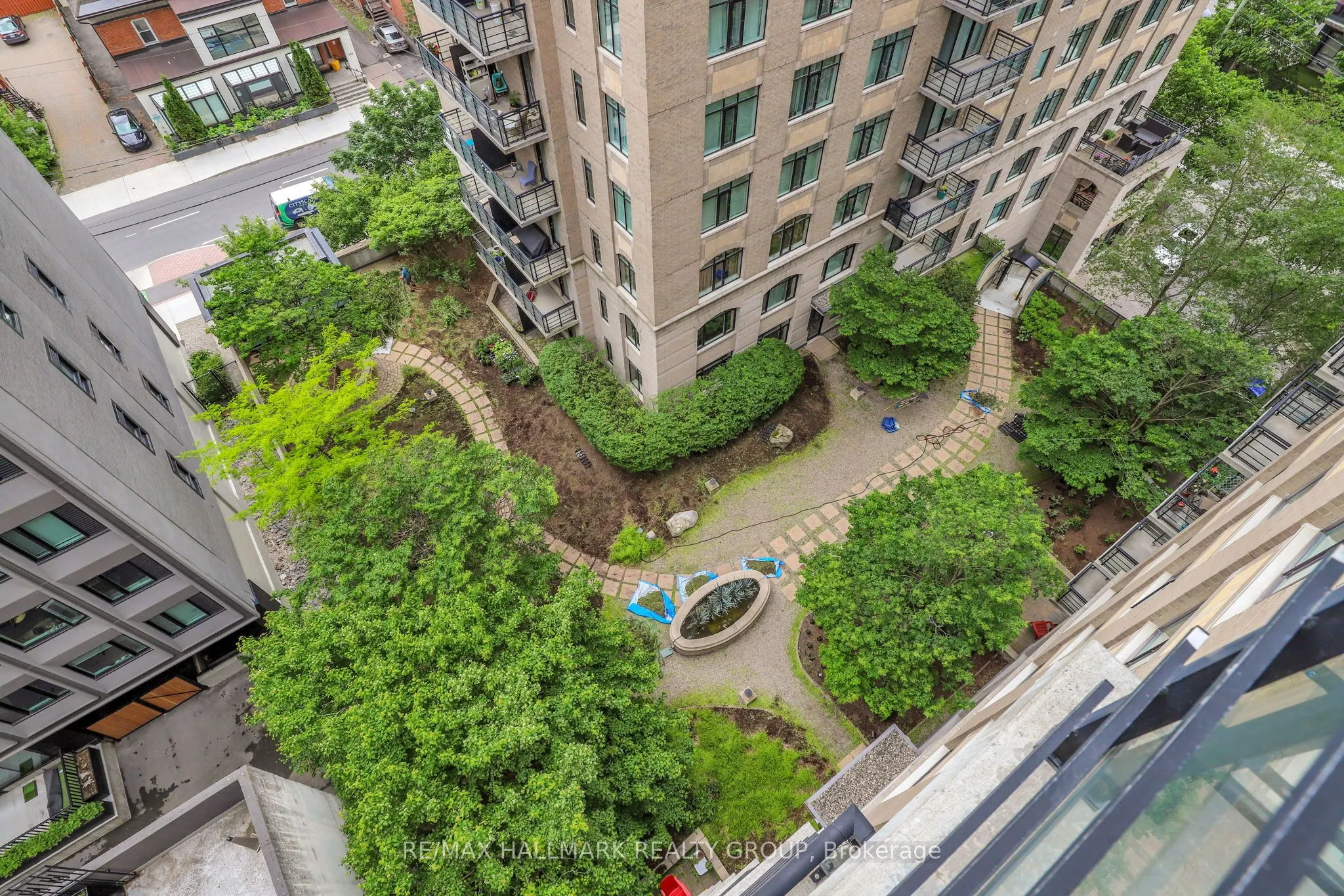 85 BRONSON Avenue, #1003
