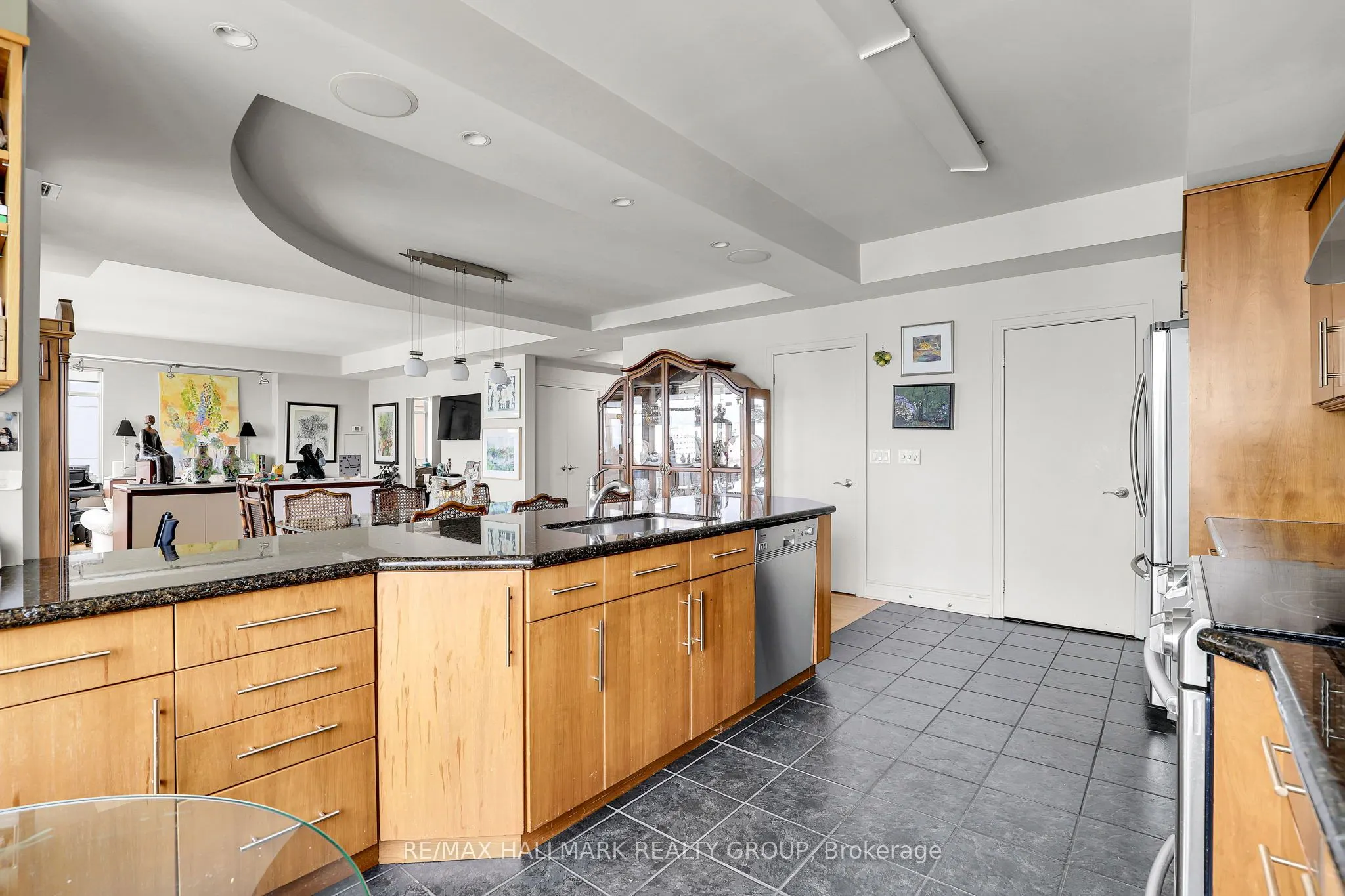 85 BRONSON Avenue, #1003