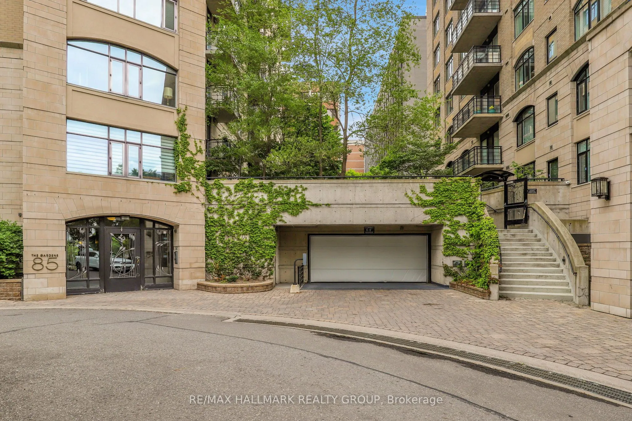 85 BRONSON Avenue, #1003