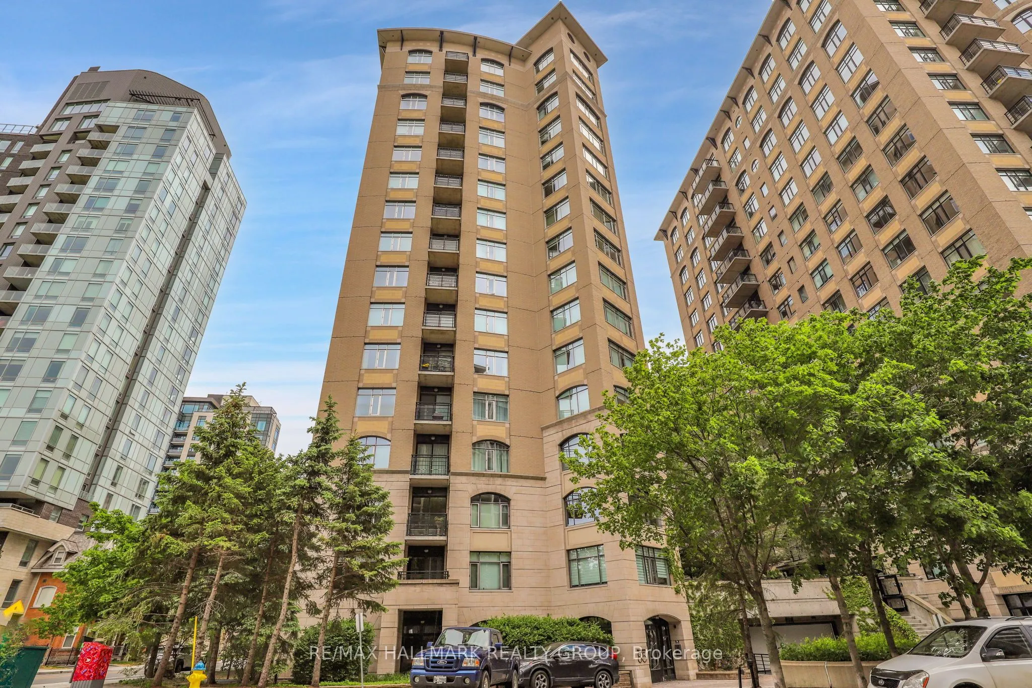 85 BRONSON Avenue, #1003
