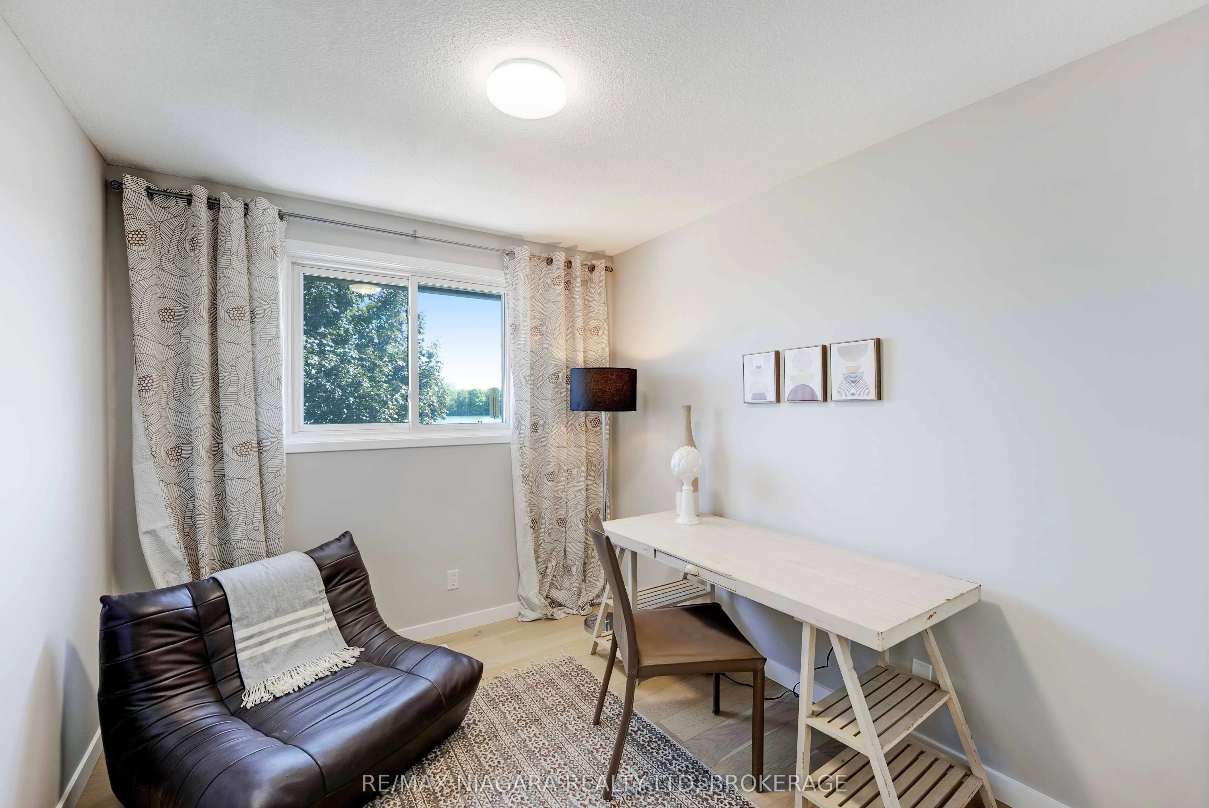 628 Bunting Road