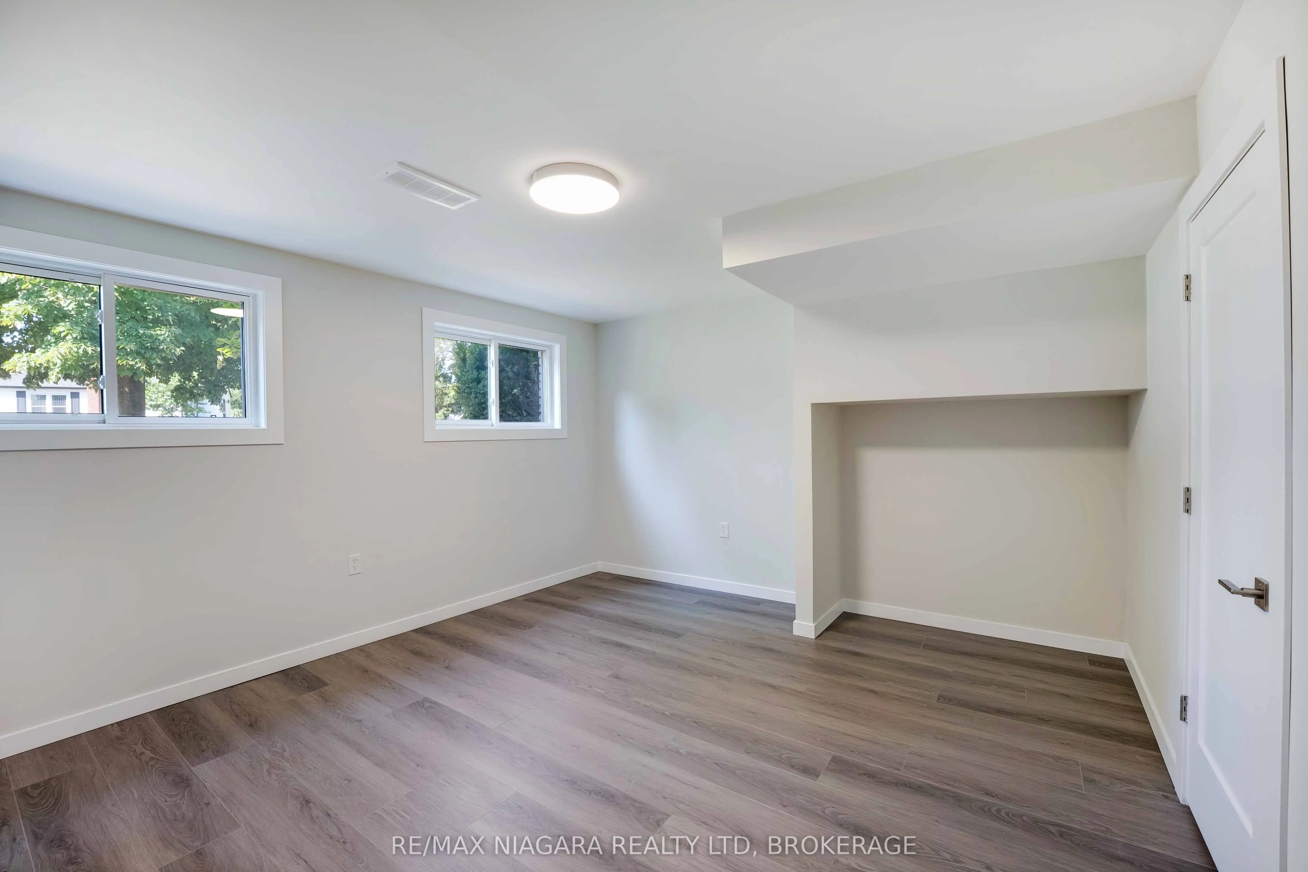 628 Bunting Road