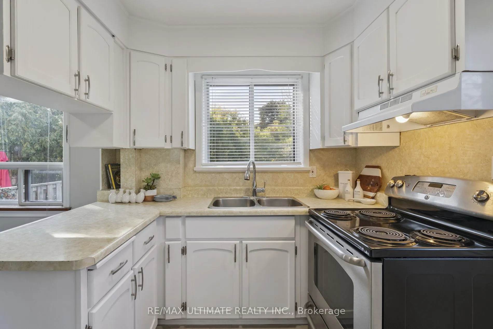 104 Waverley Drive