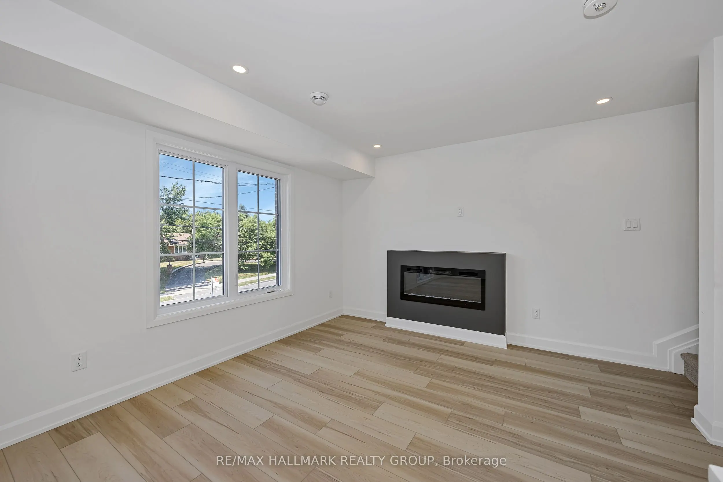 6104 Renaud Rd