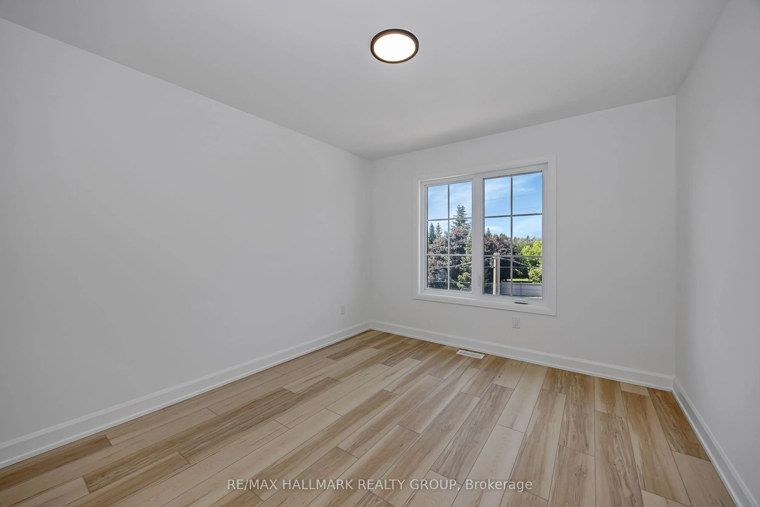6104 Renaud Rd
