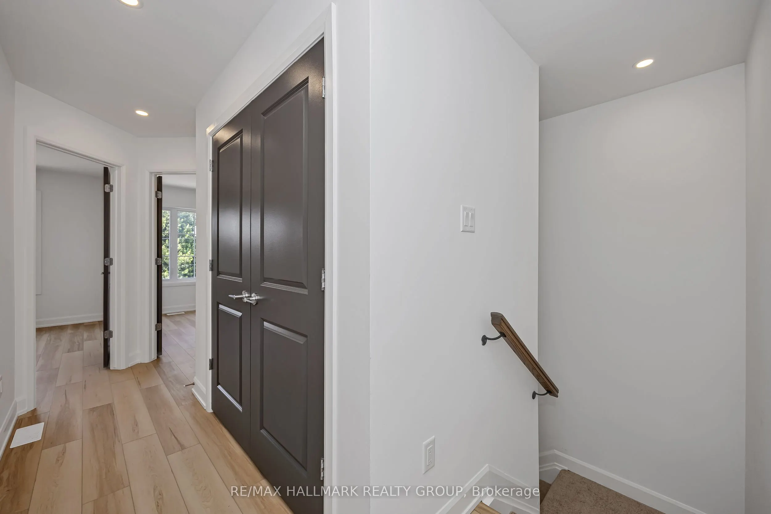 6104 Renaud Rd