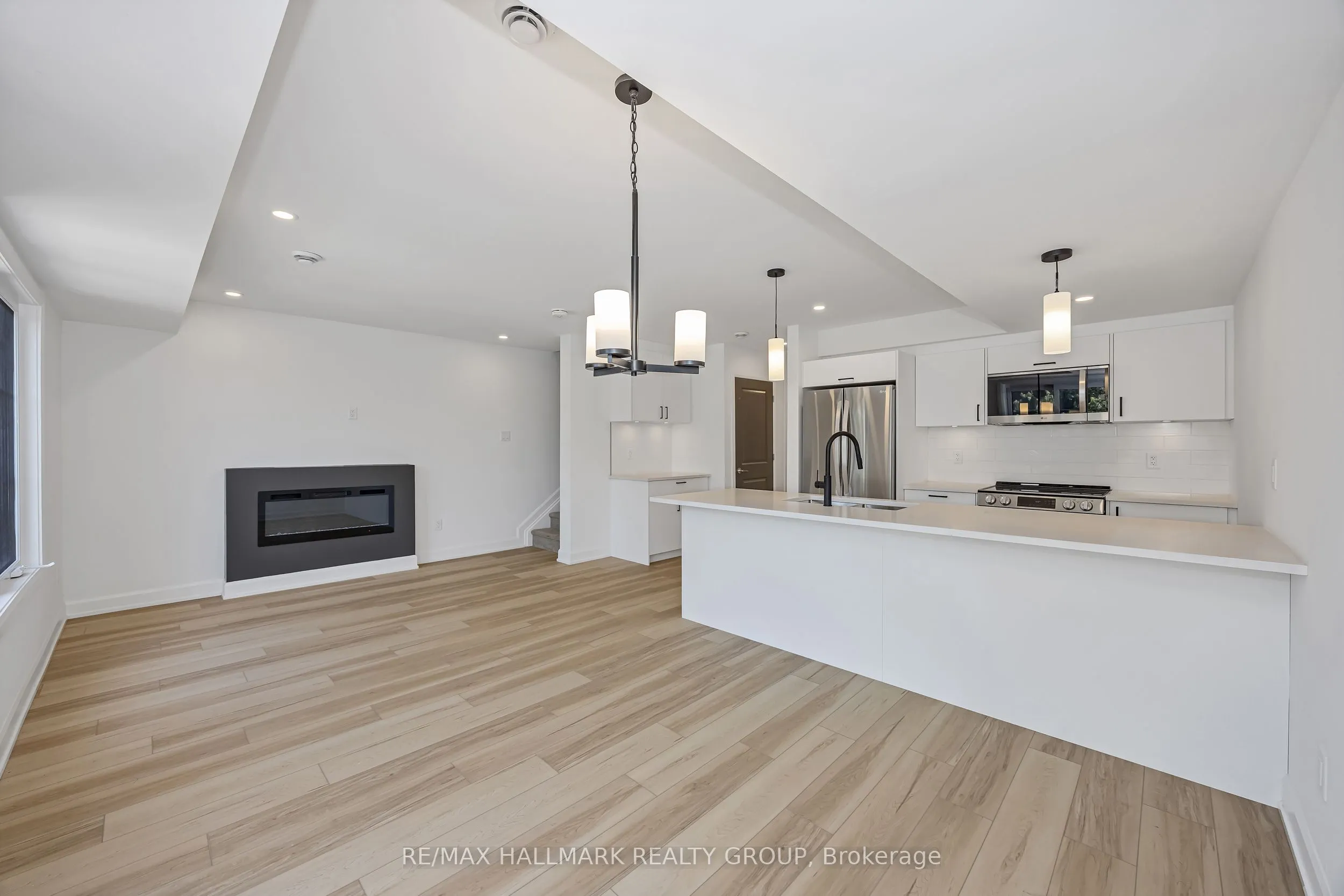 6104 Renaud Rd