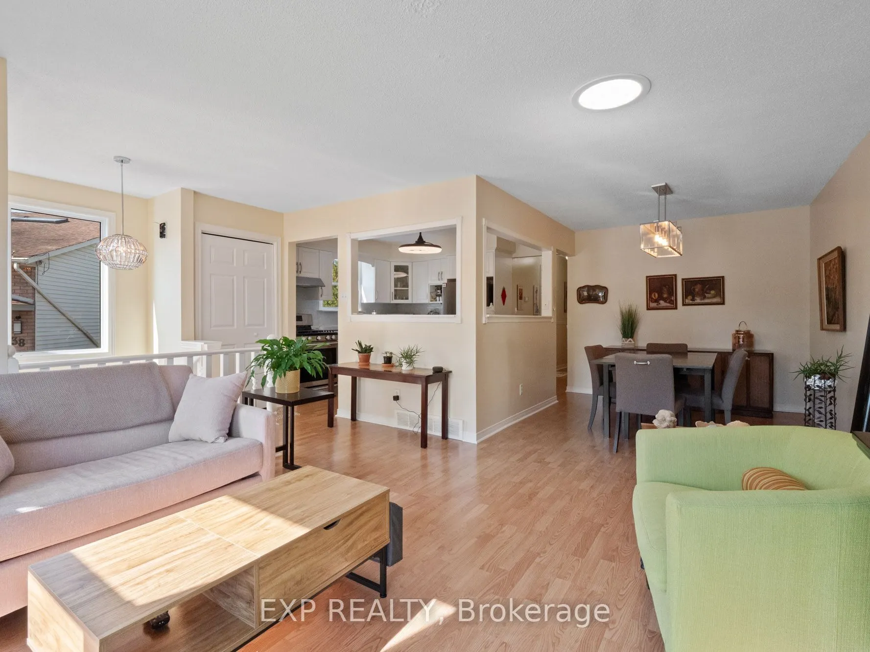 36 RAINBOW Court