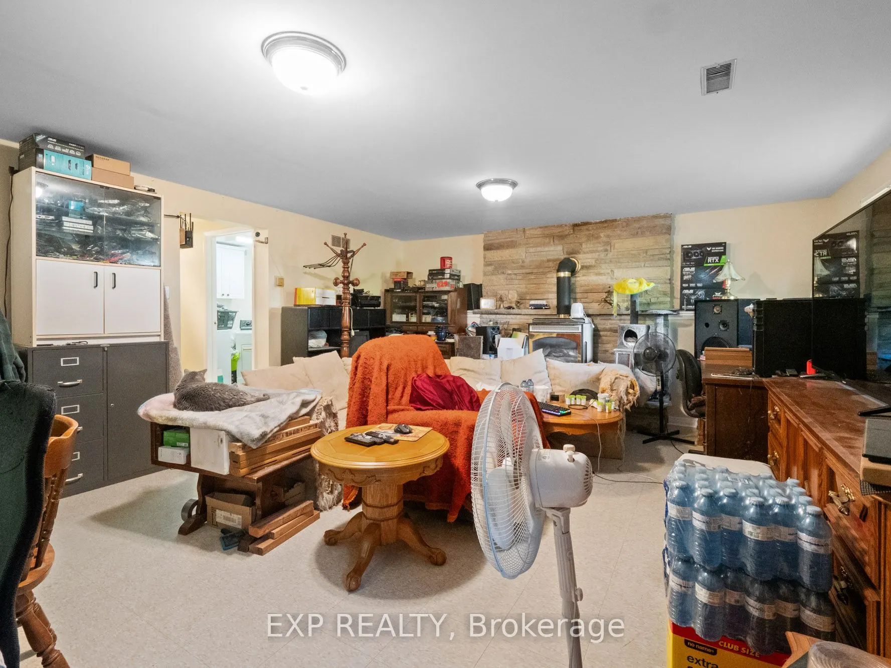 36 RAINBOW Court