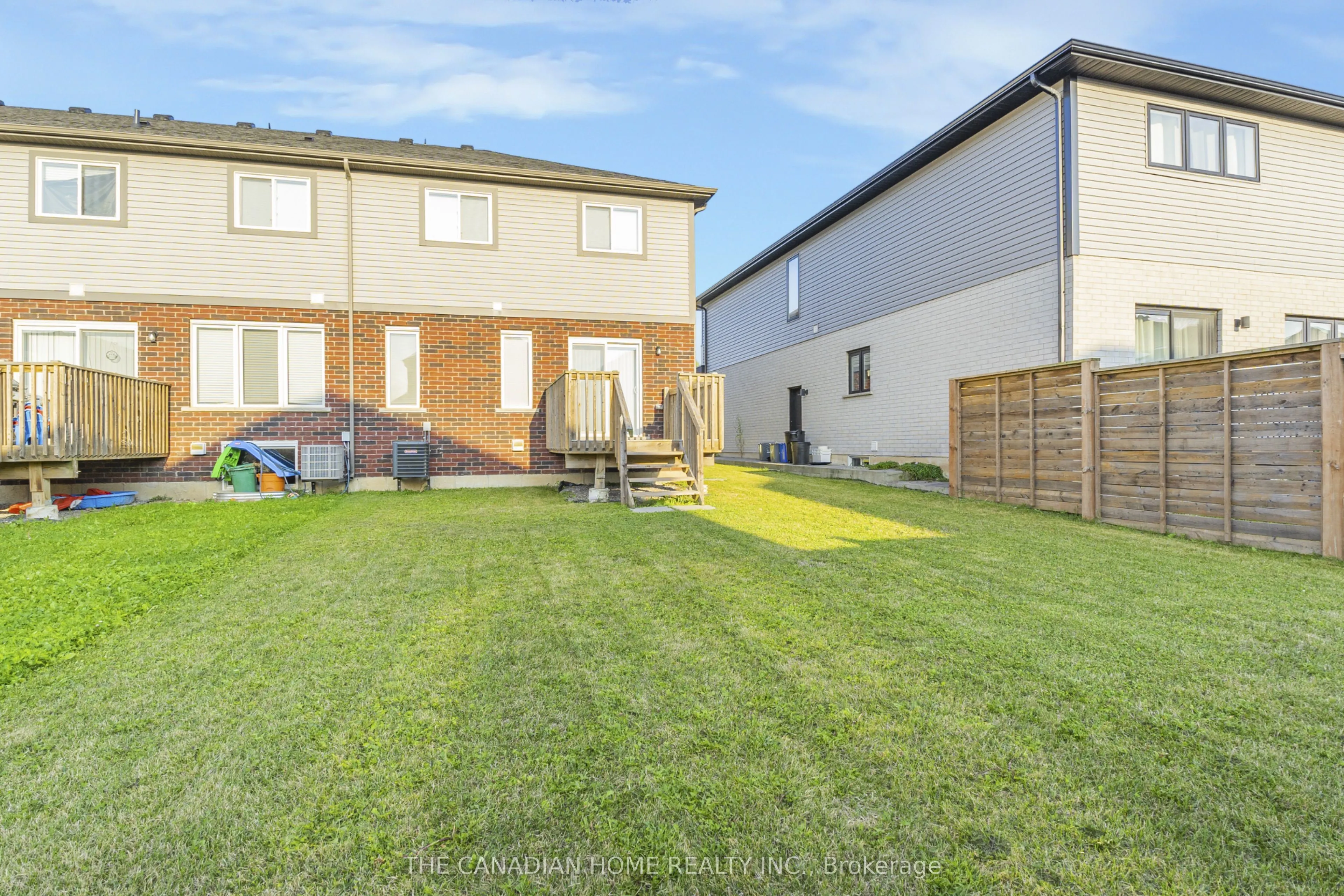 15 Damude Avenue