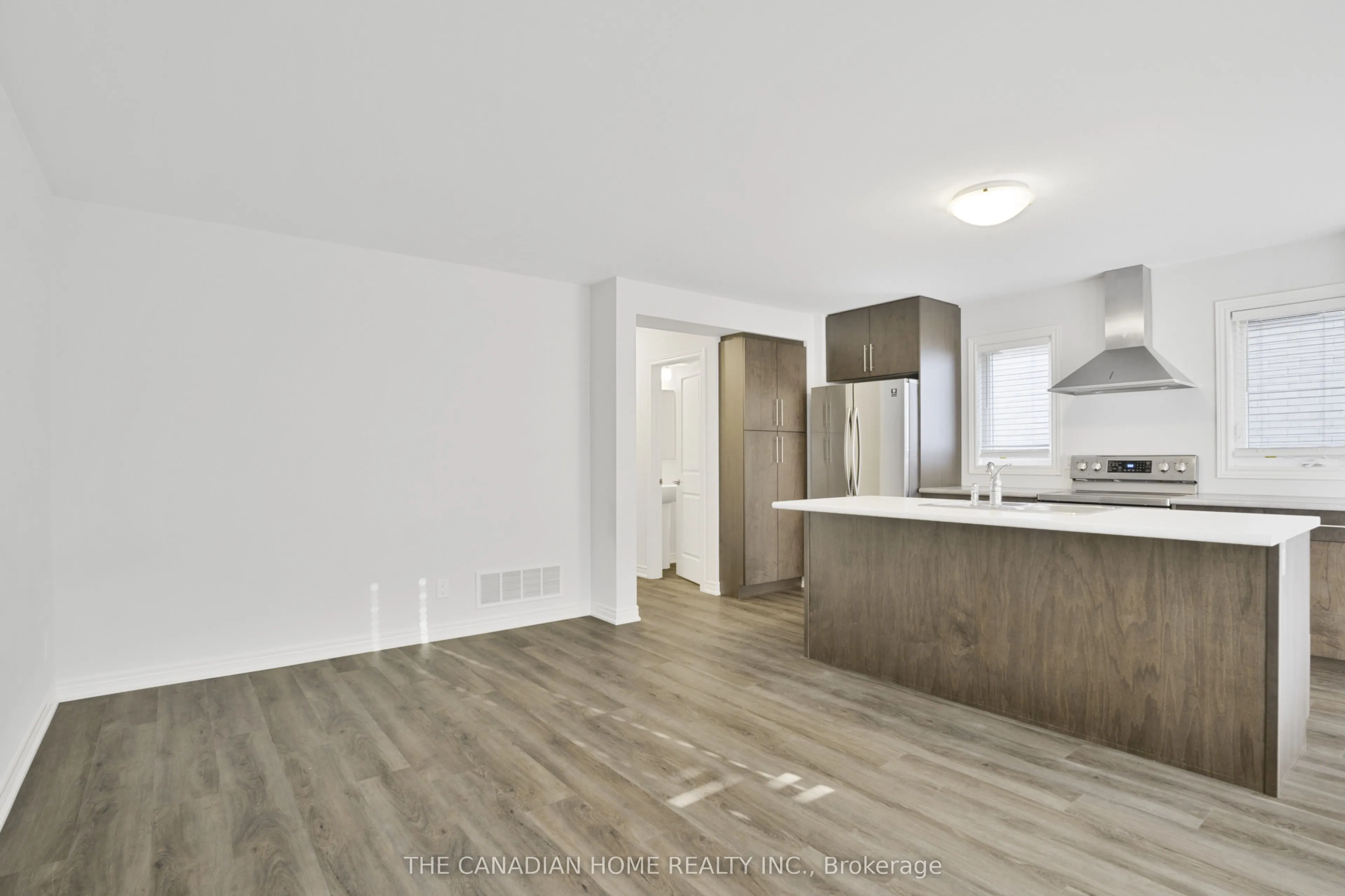 15 Damude Avenue