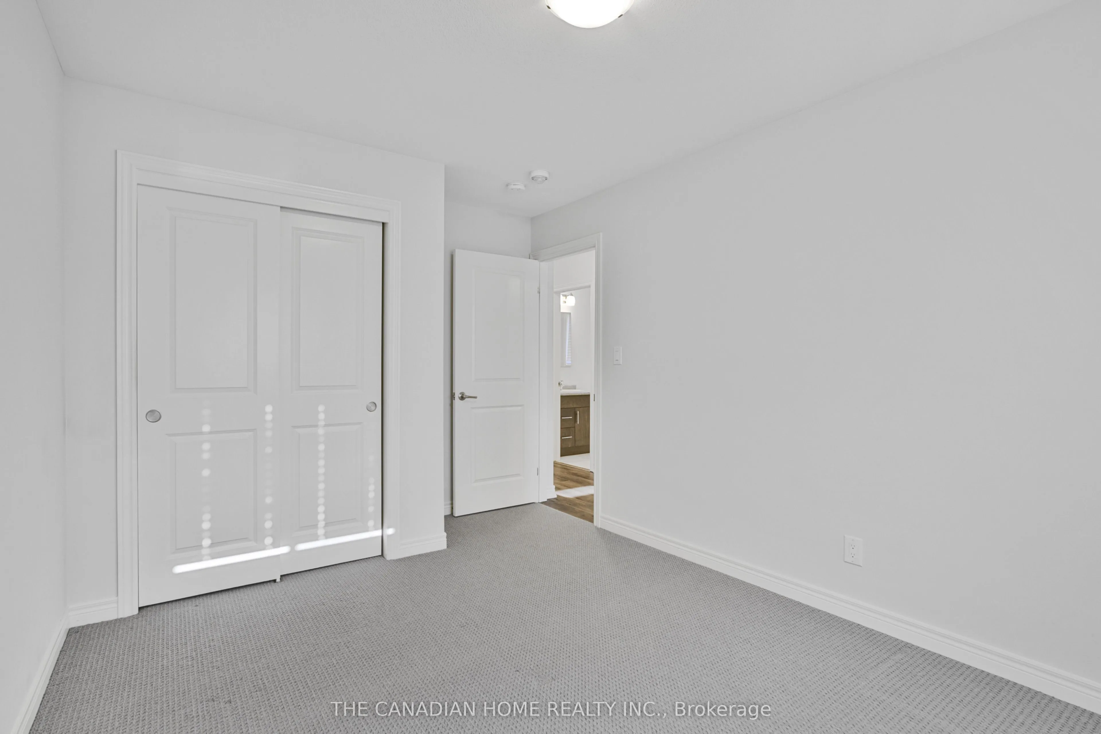 15 Damude Avenue
