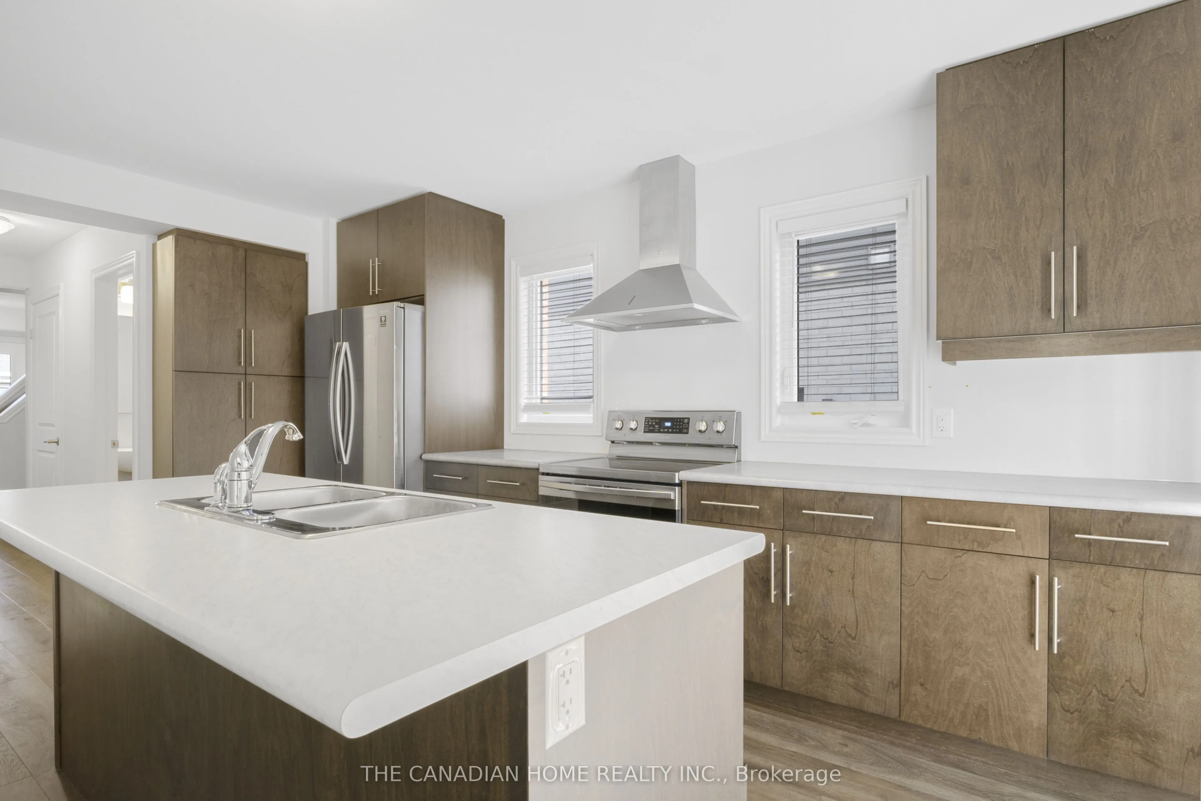 15 Damude Avenue