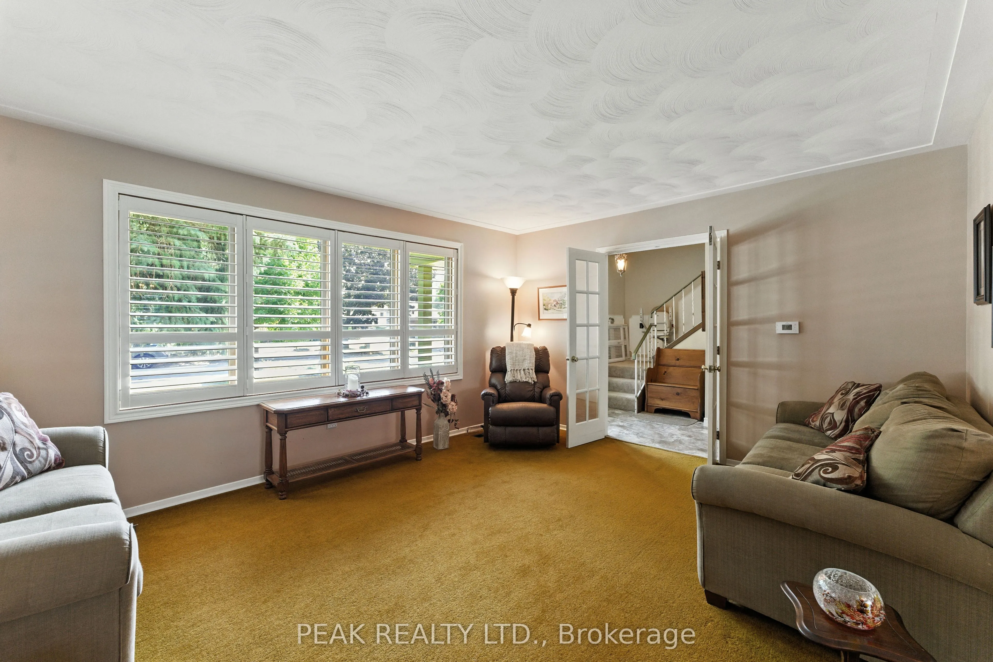 7 Palm Crescent