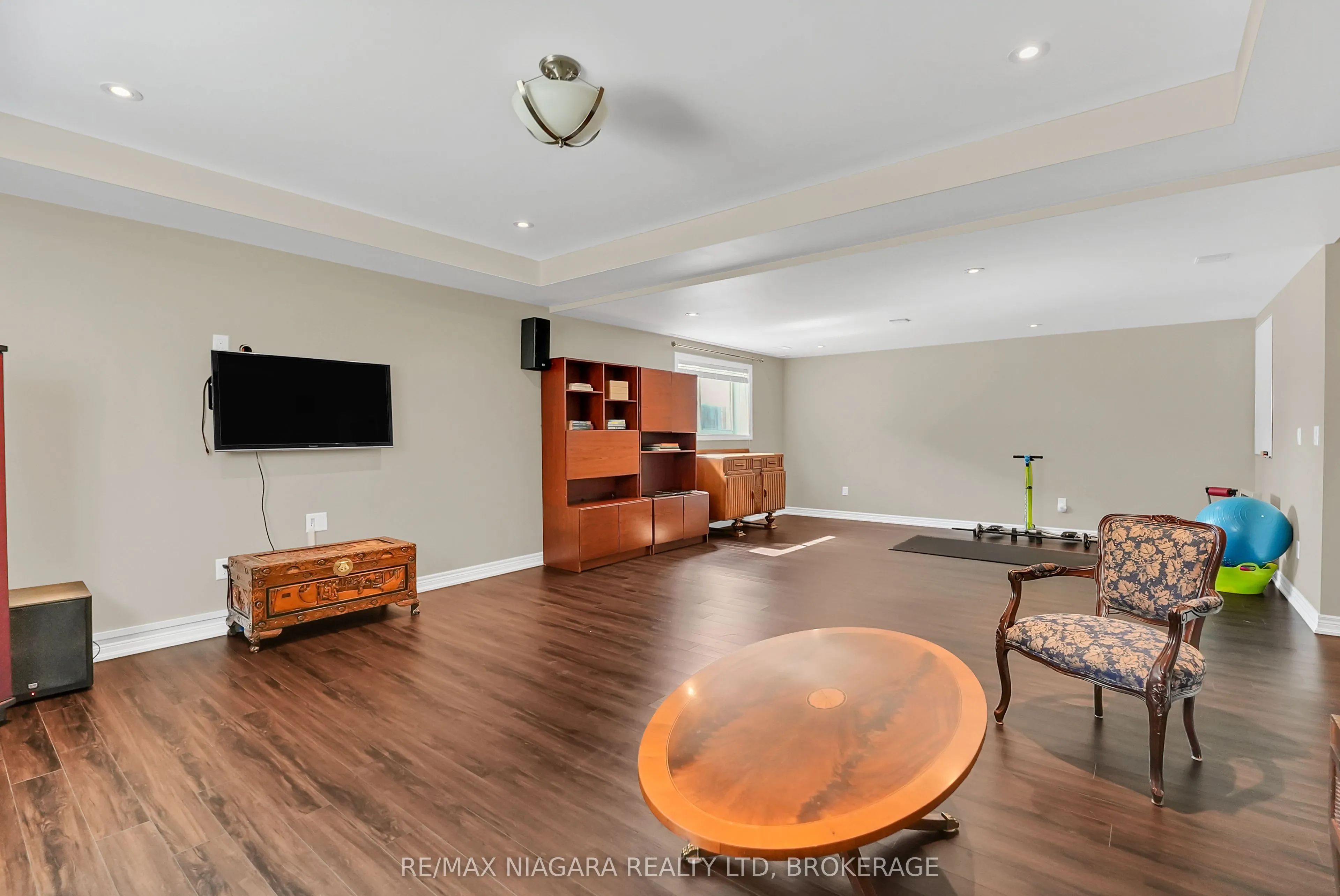 8738 Upper Canada Drive