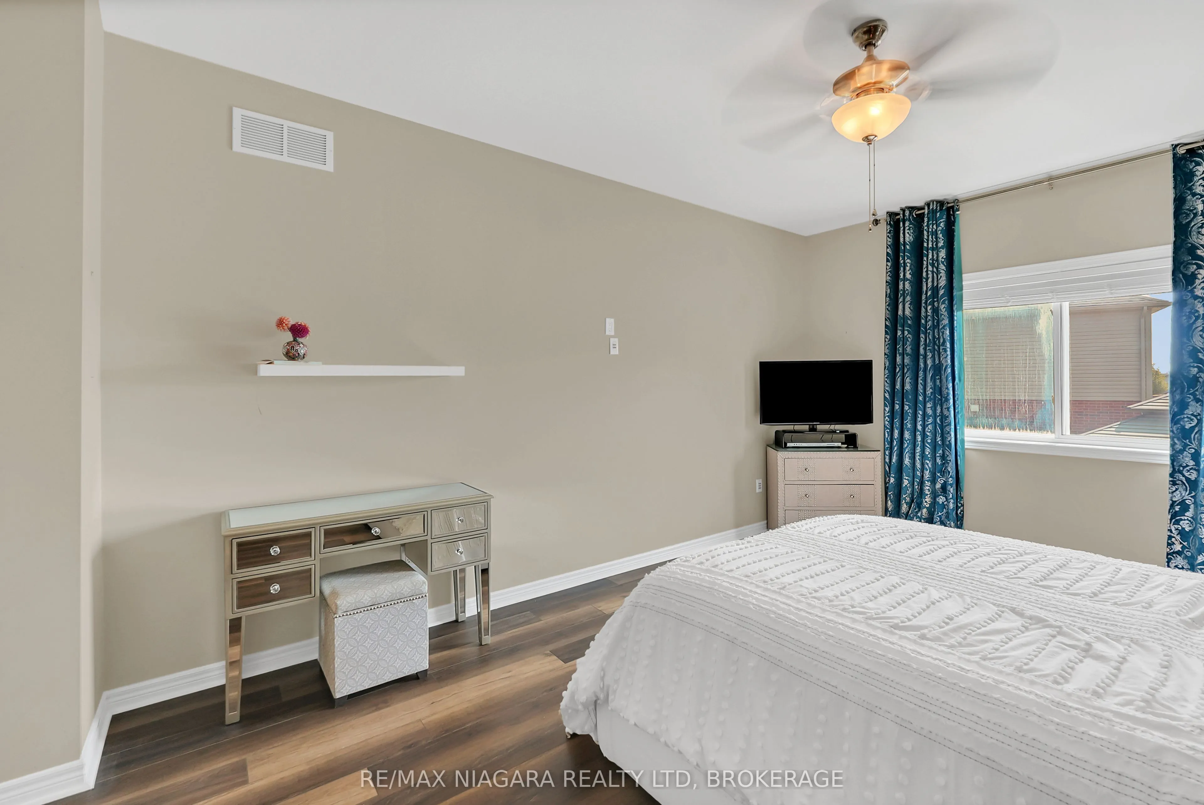 8738 Upper Canada Drive