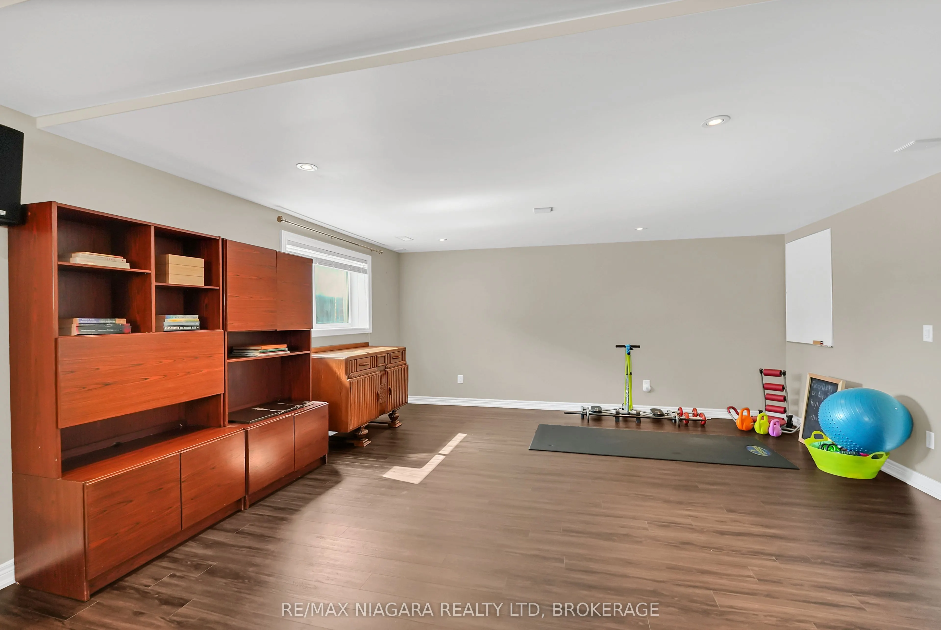 8738 Upper Canada Drive