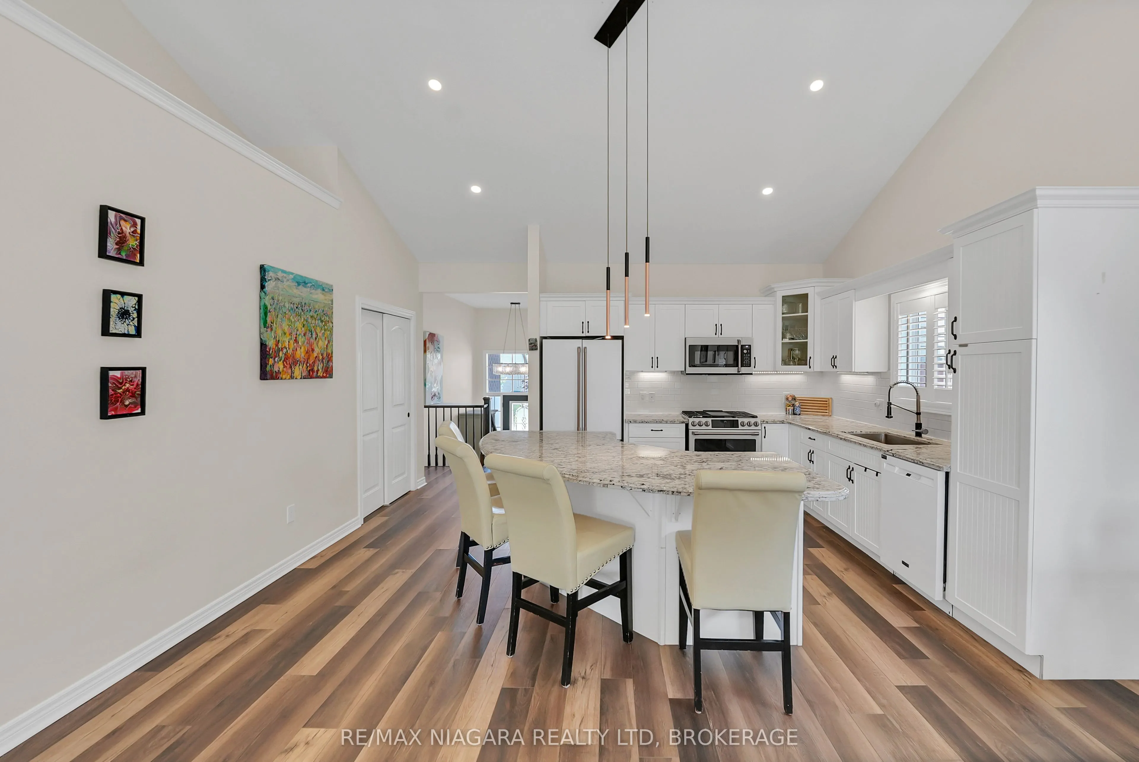 8738 Upper Canada Drive