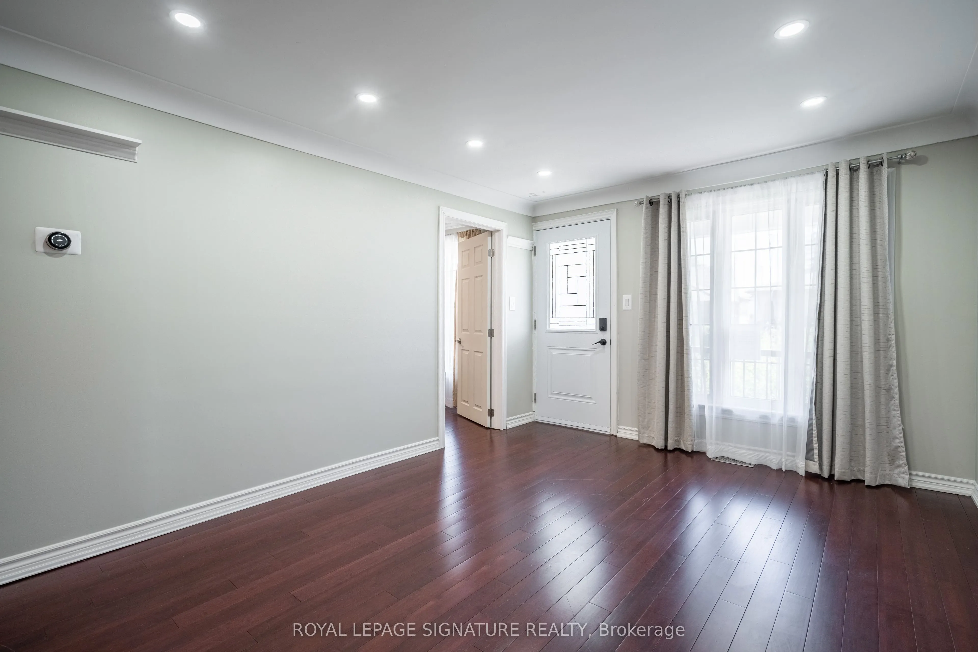 96 Charlotte Street, #Main