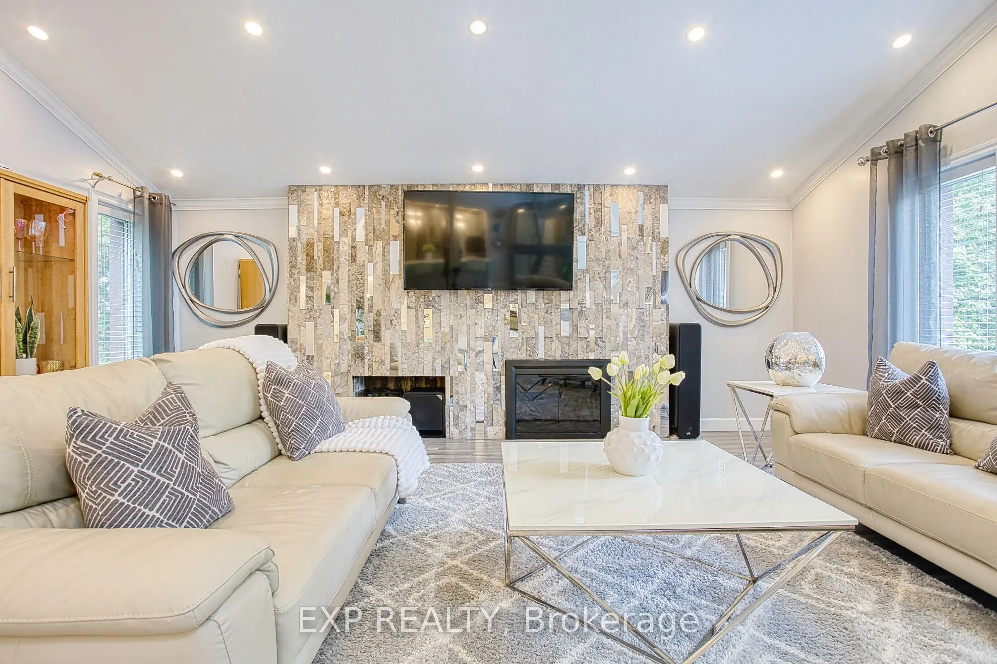 3263 Guyatt Road
