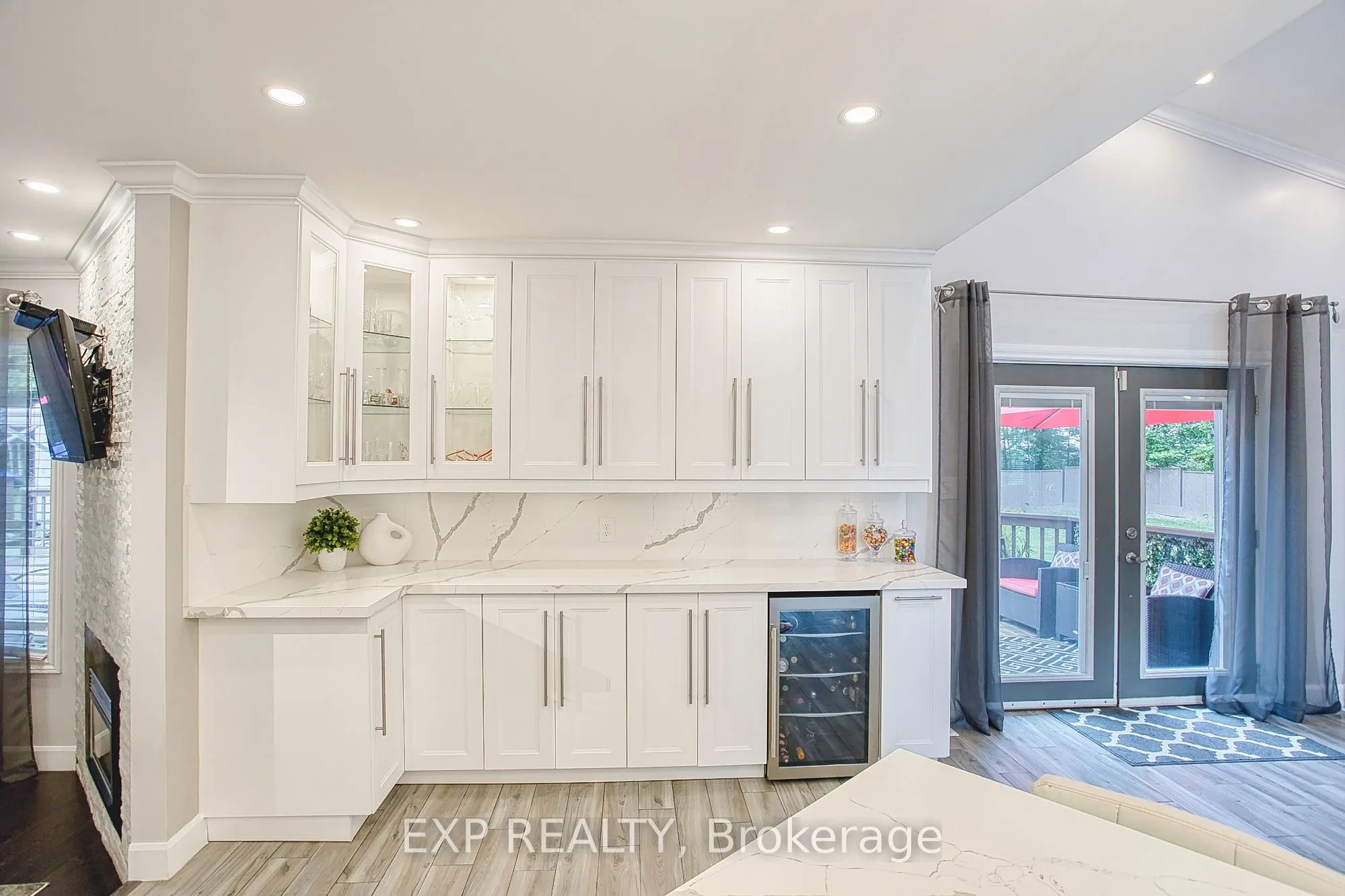 3263 Guyatt Road