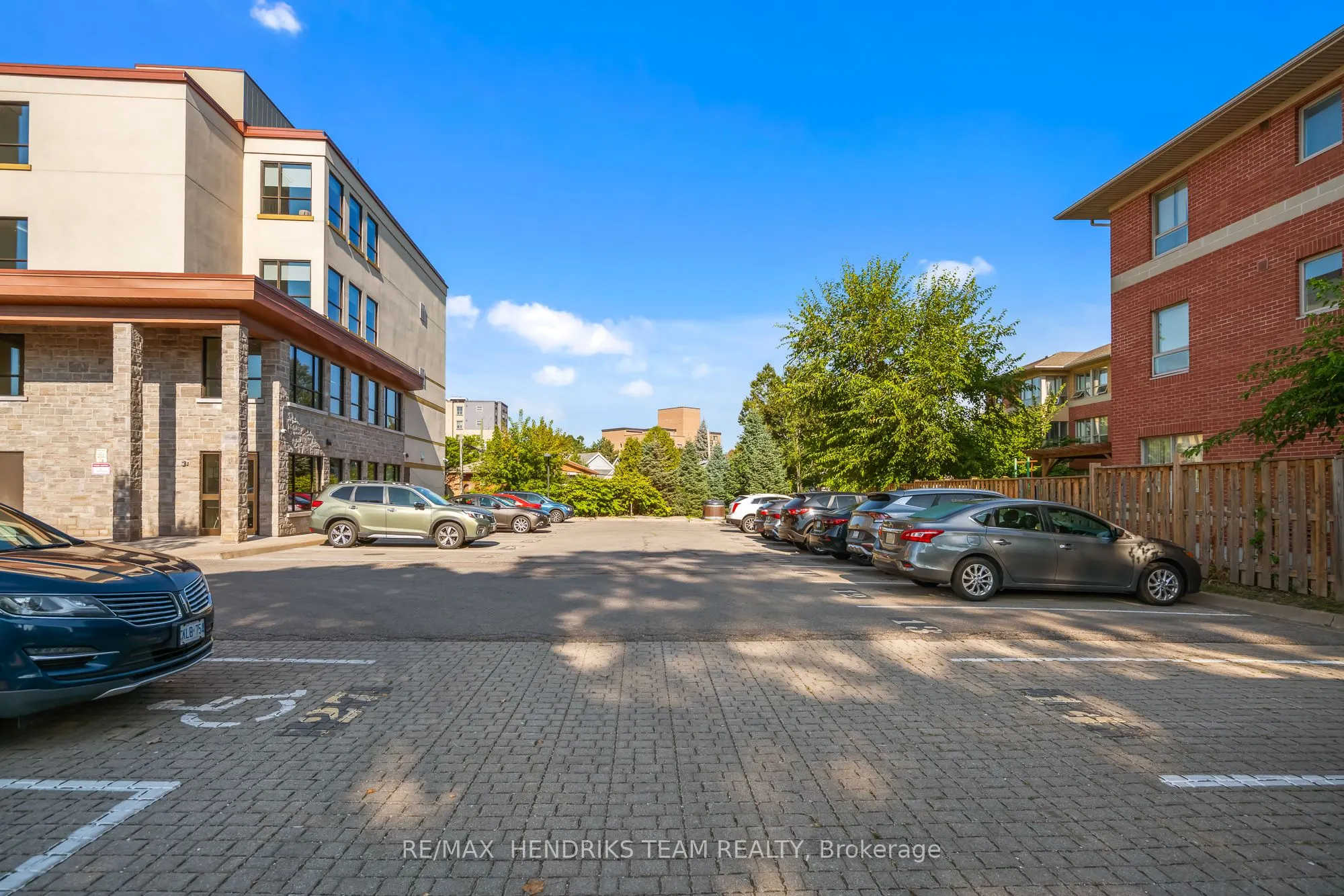 26 Wellington Street, #201