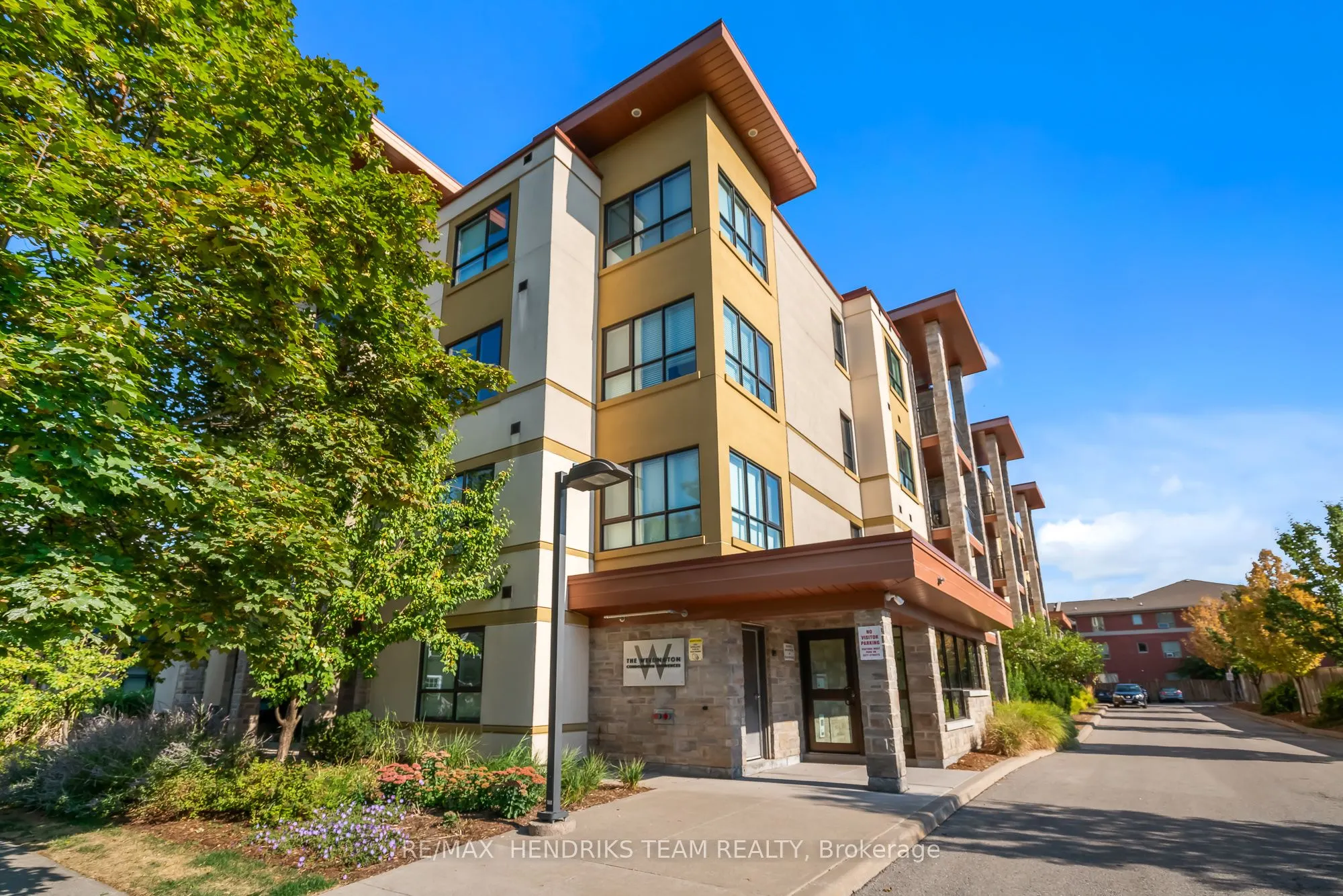 26 Wellington Street, #201
