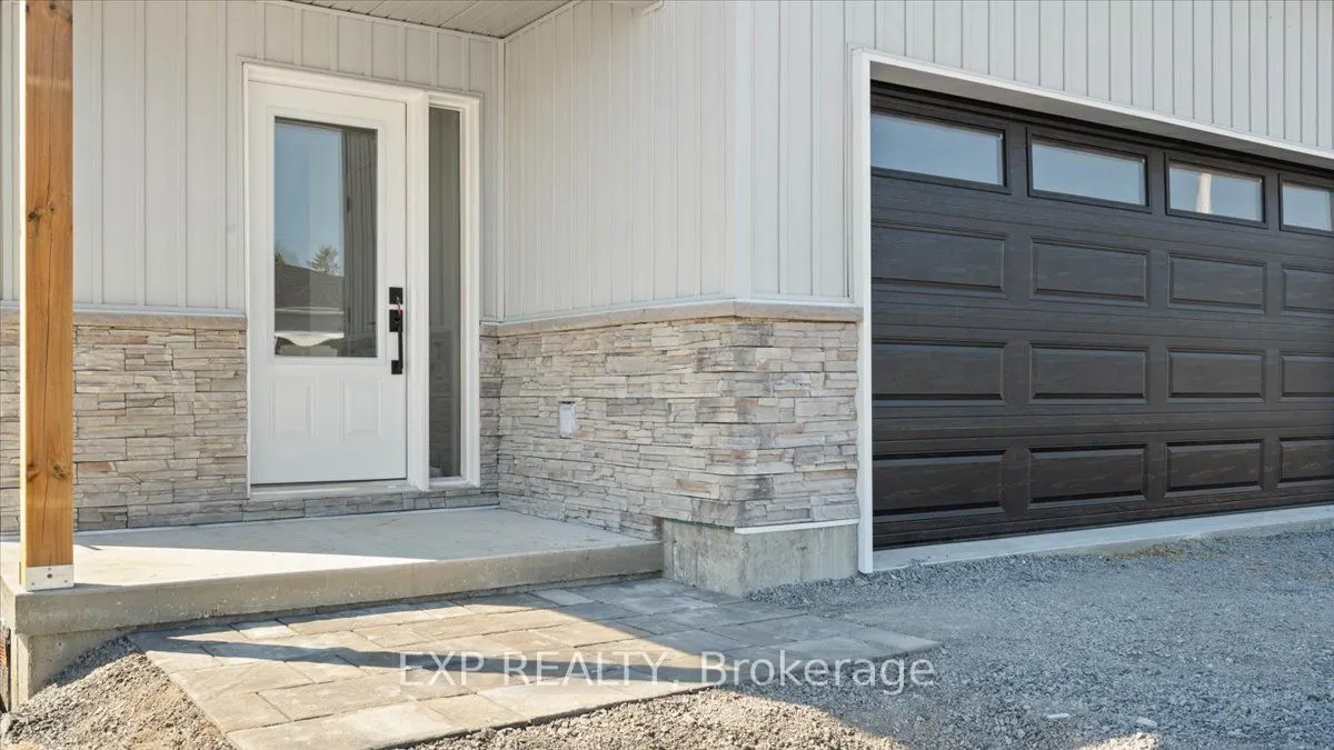 15 Summit Crescent