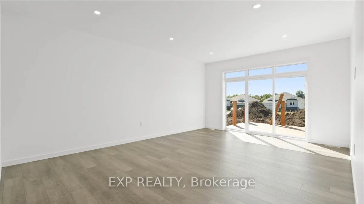 15 Summit Crescent