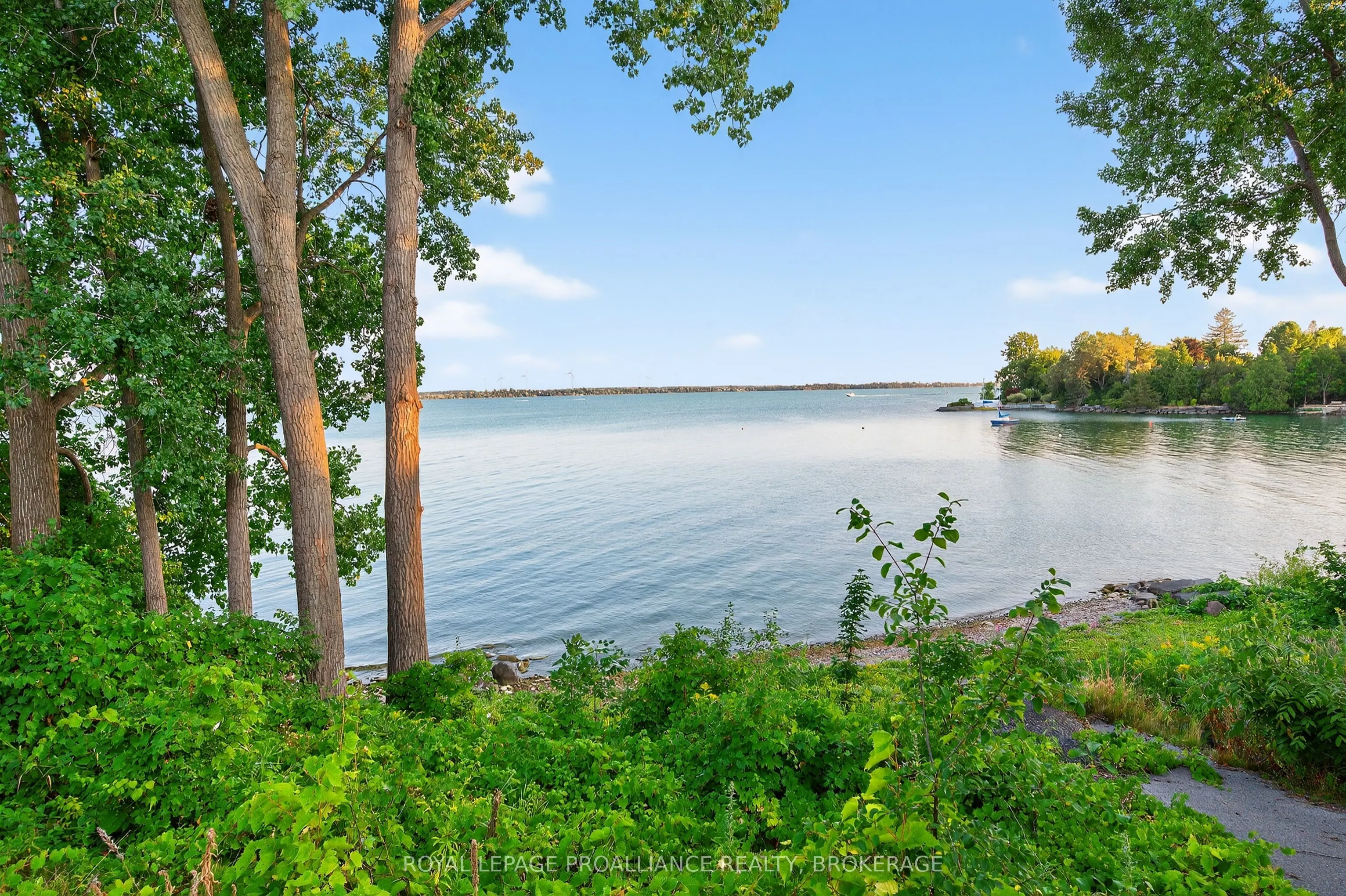 4734 Lakeside Lane