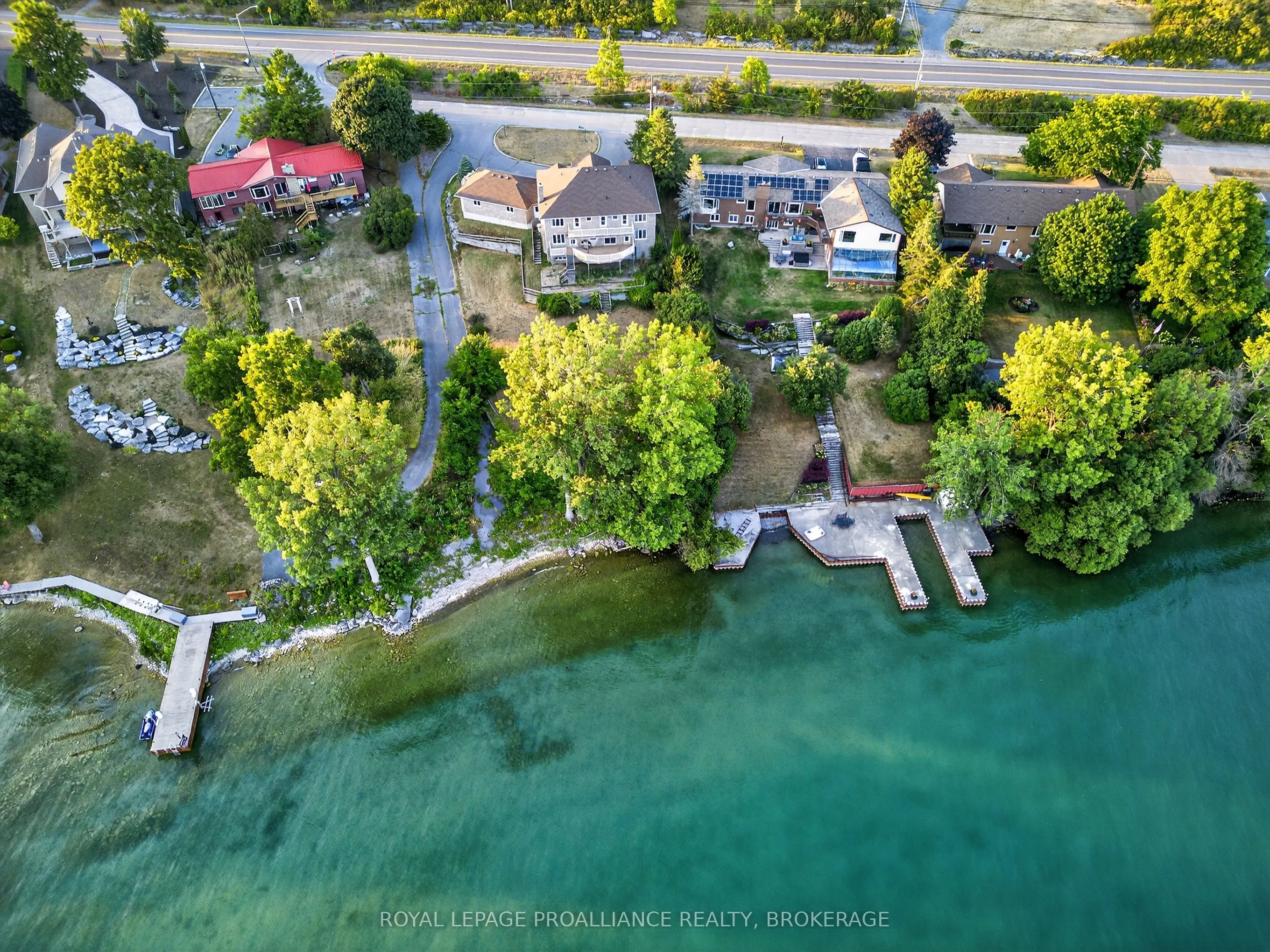 4734 Lakeside Lane