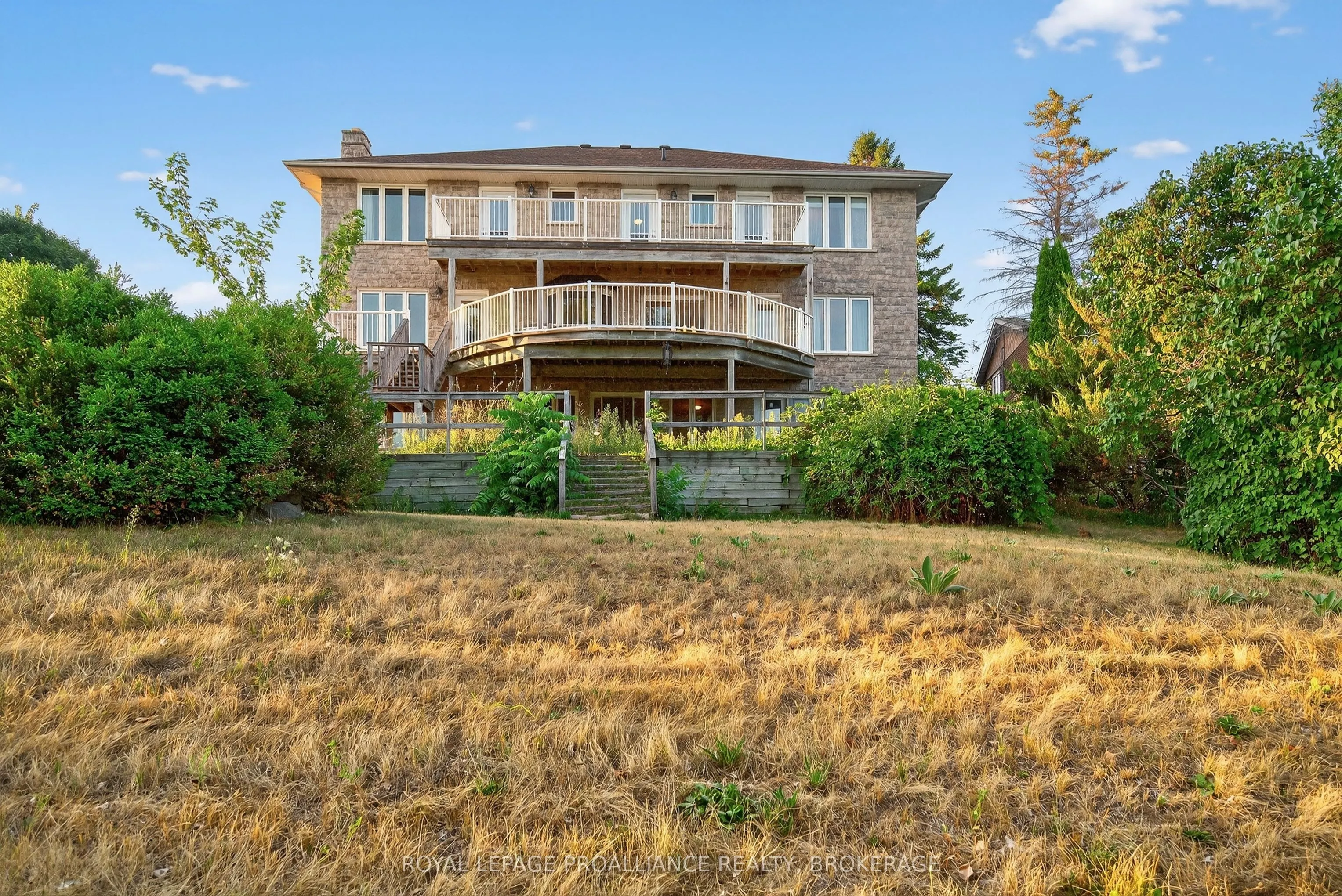 4734 Lakeside Lane