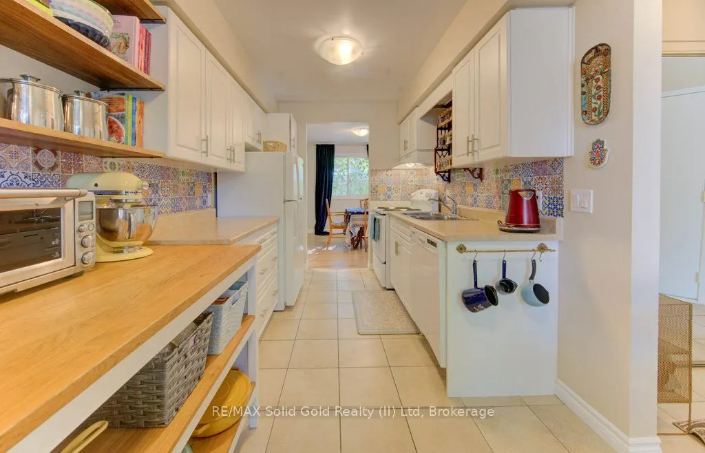 476 Kingscourt Drive, #15